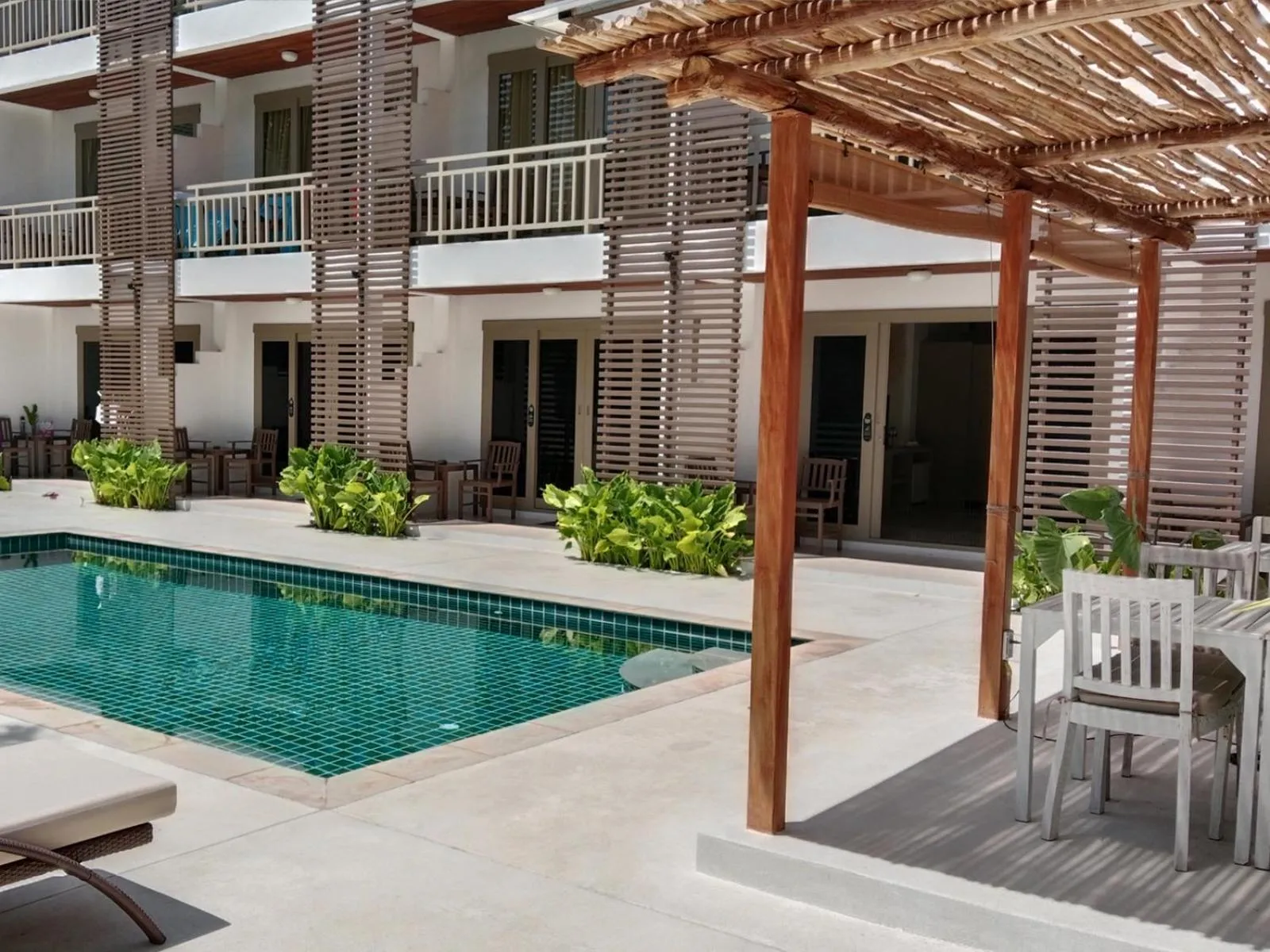 Restaurant/places to eat in Ampha Place Hotel