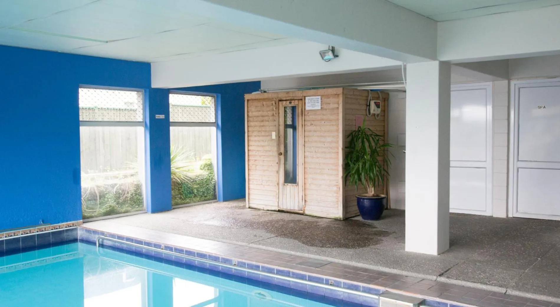 Sauna in Absolute Lake View Motel