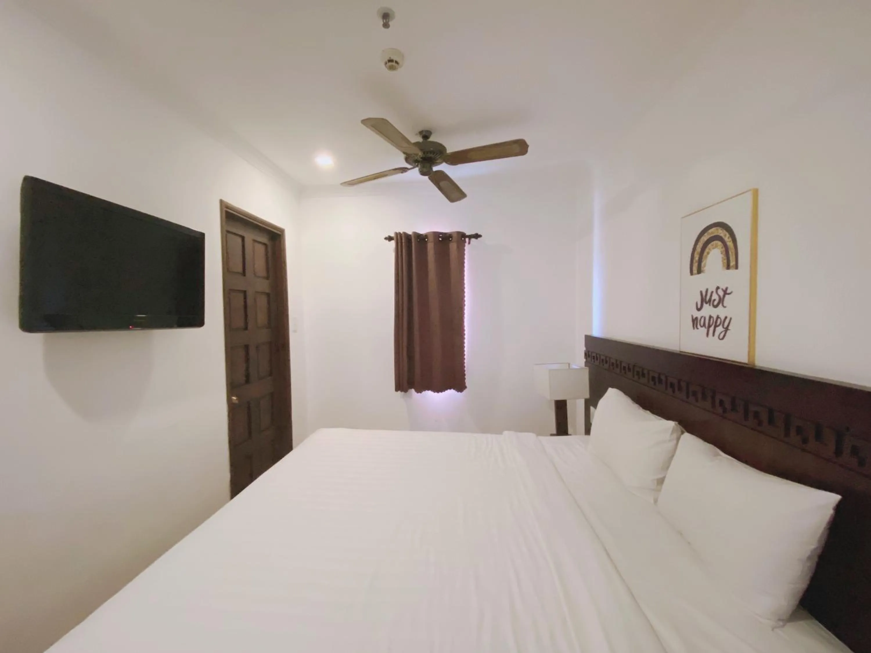 Bed in Zenta Sea View Hotel