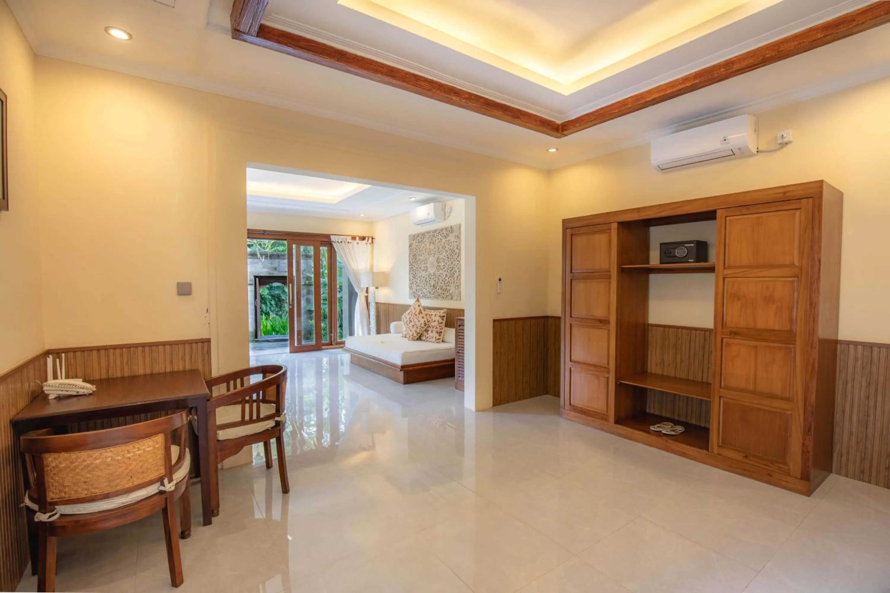 TV and multimedia in Suara Air Luxury Villa Ubud