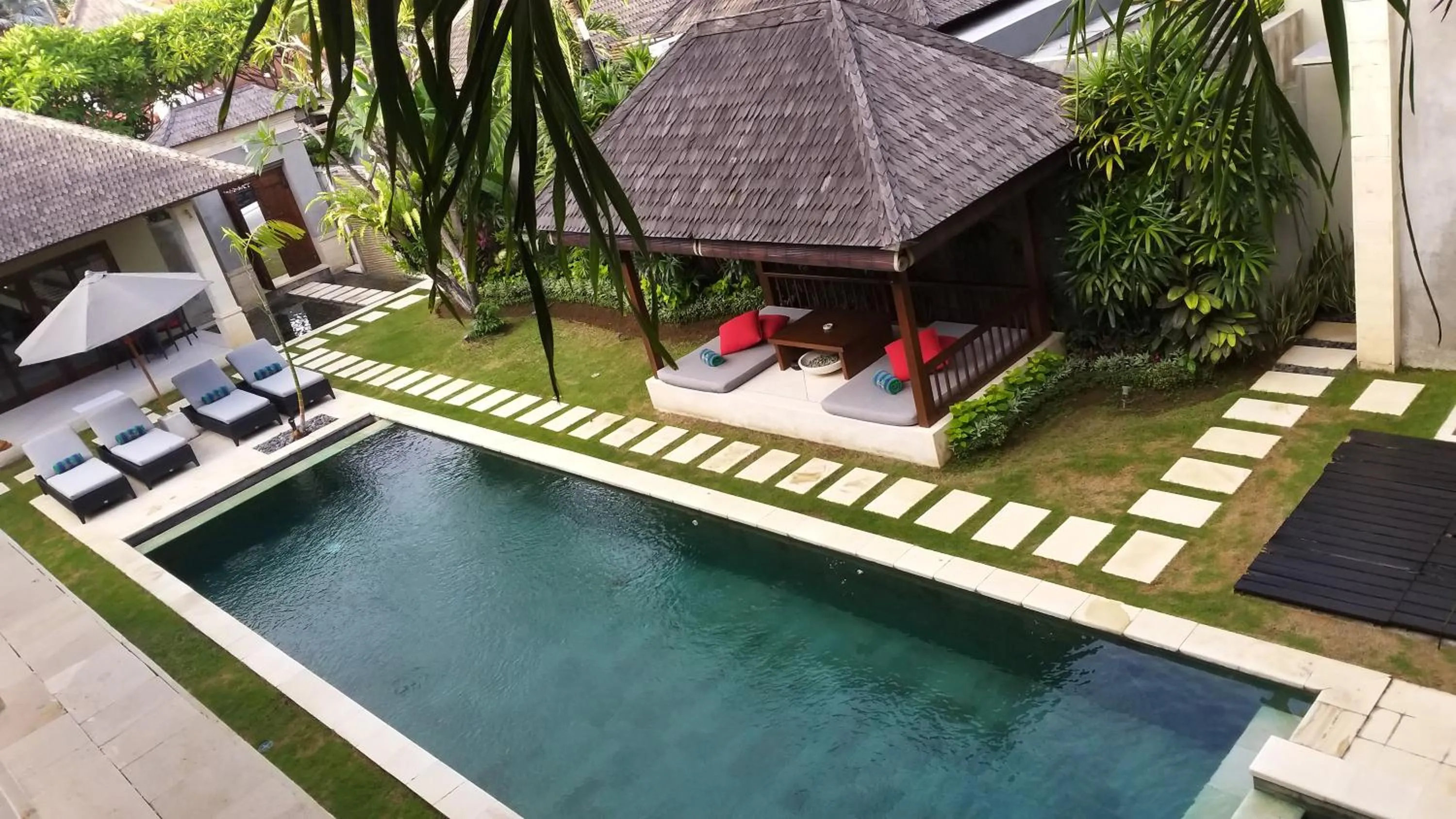 Swimming pool in Villa Zanissa