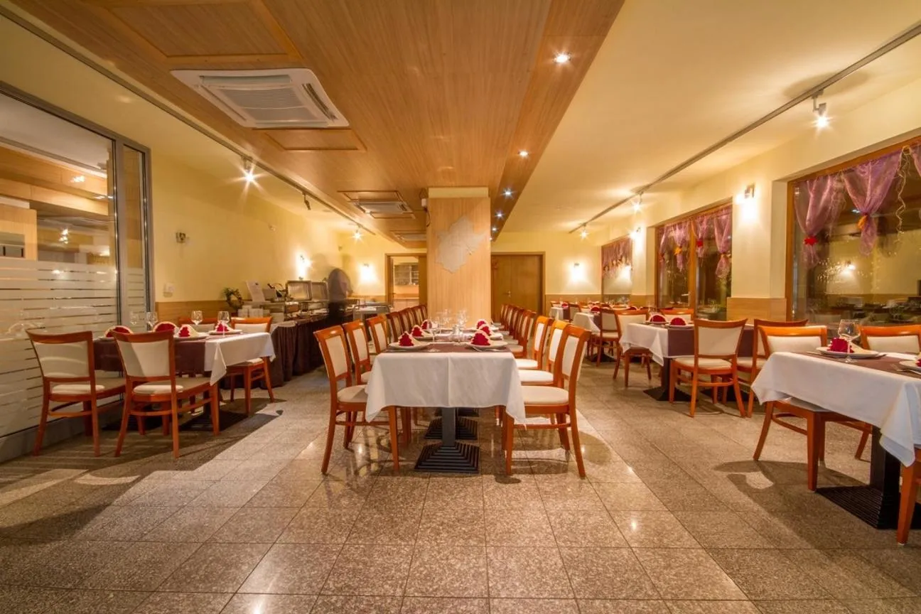 Restaurant/places to eat in Hotel Corvus Aqua