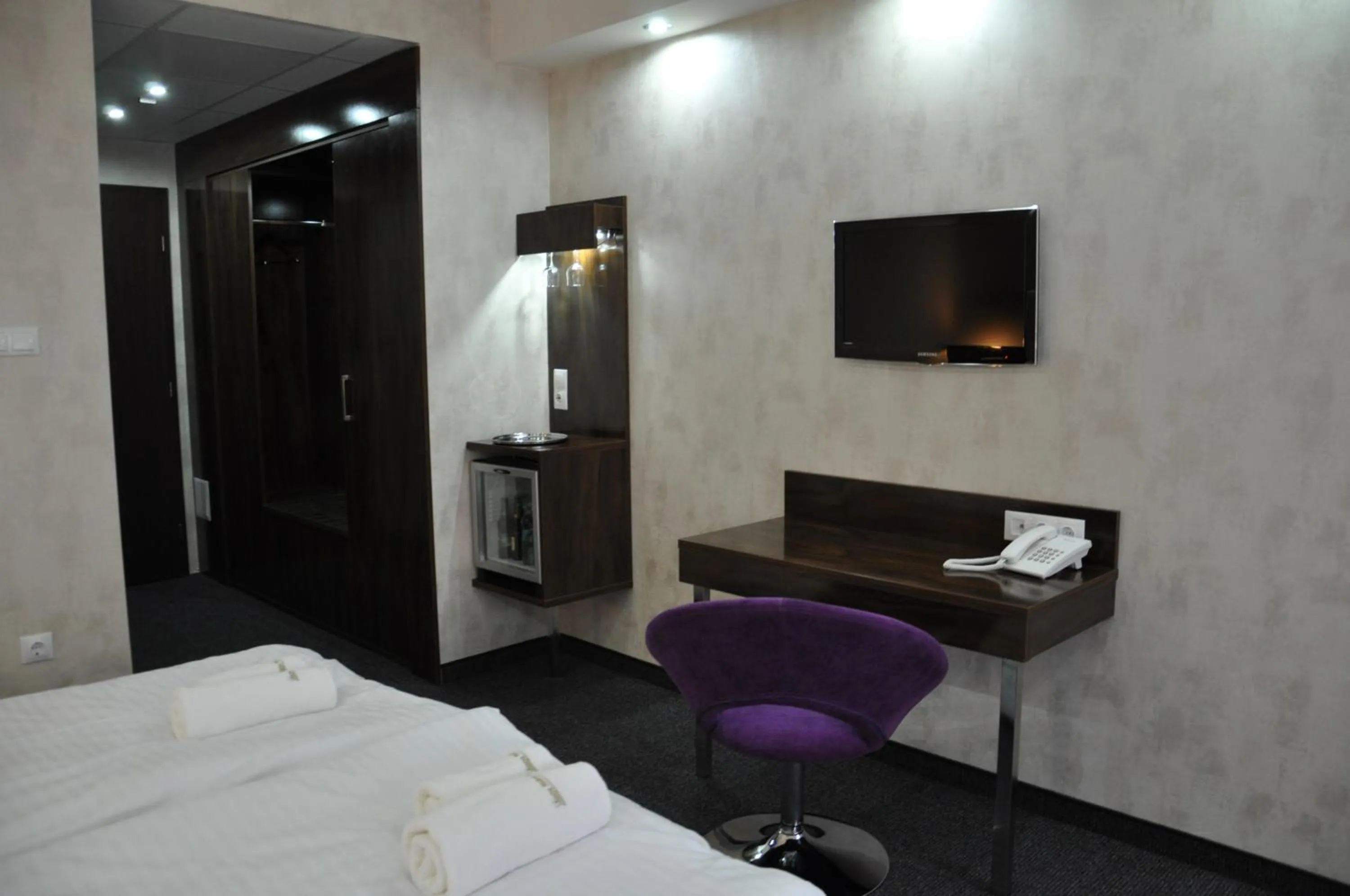 Photo of the whole room, Bed in Bástya Konferencia és Wellness Hotel