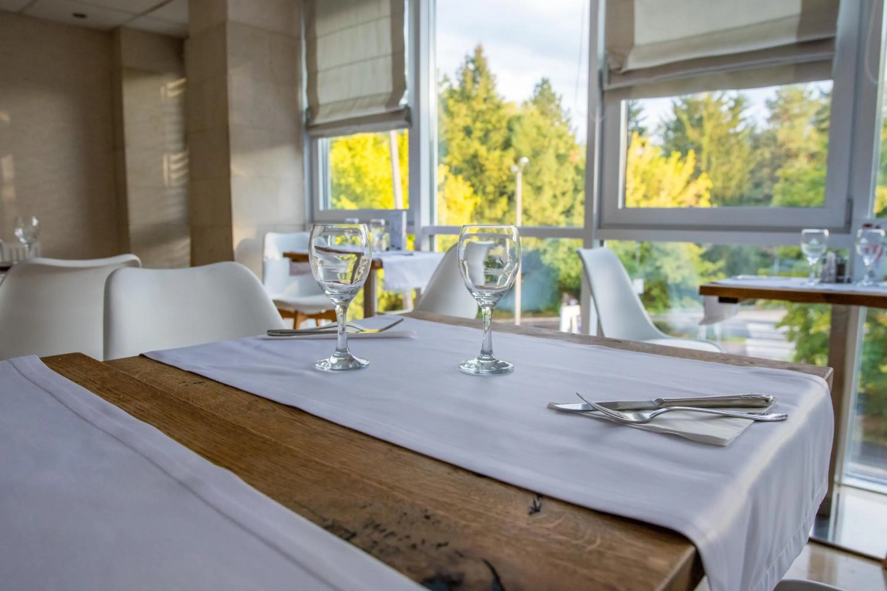 Restaurant/places to eat in Bástya Konferencia és Wellness Hotel