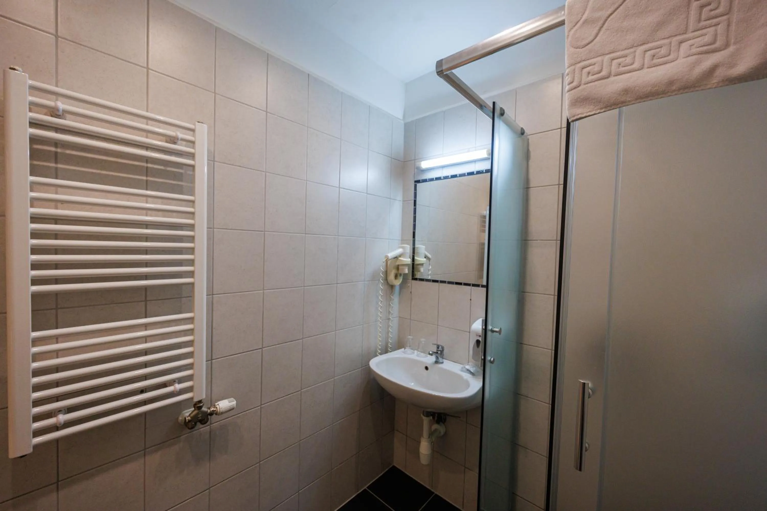 Photo of the whole room in Bástya Konferencia és Wellness Hotel