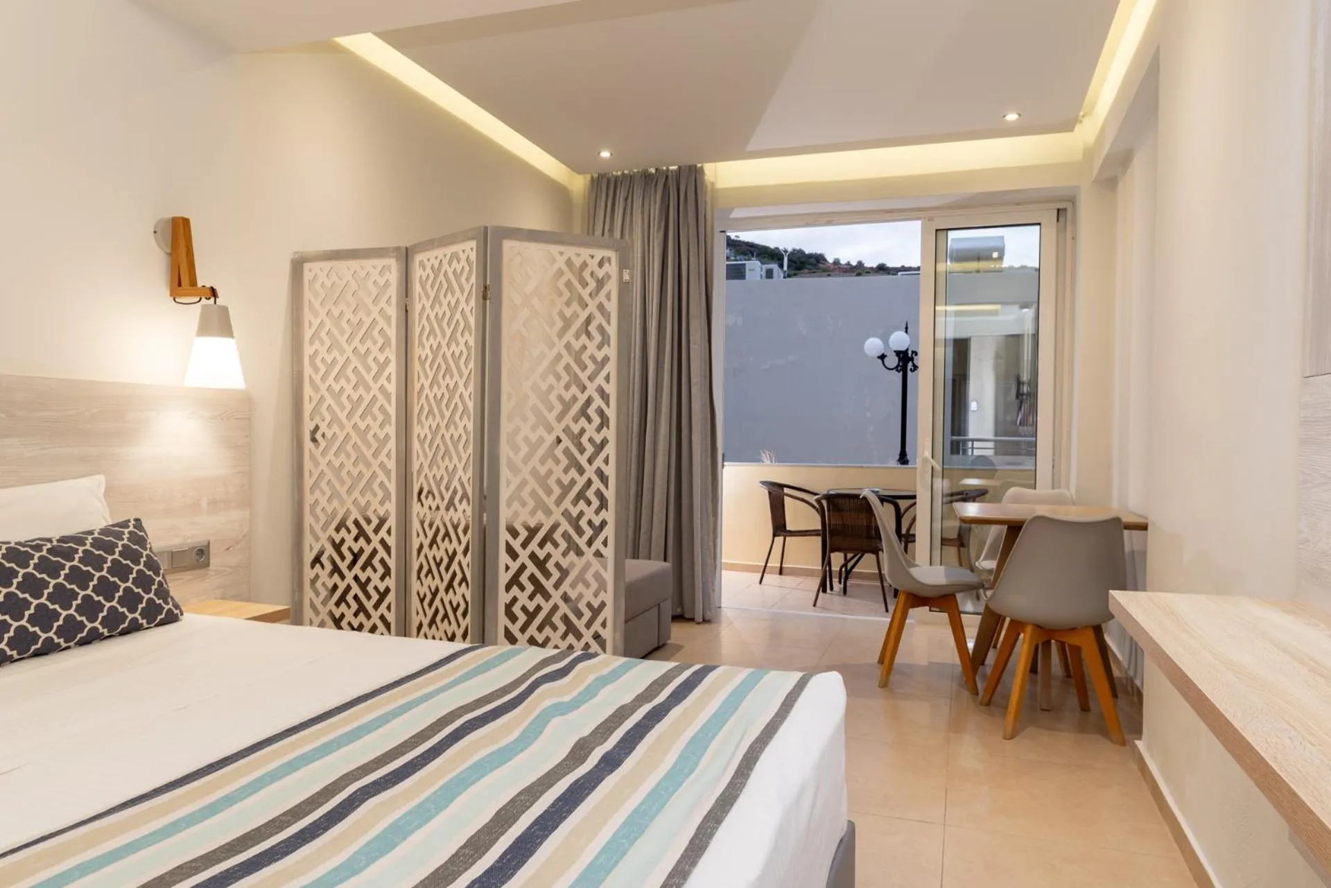 Balcony/Terrace, Bed in Elpis Studio Apartments