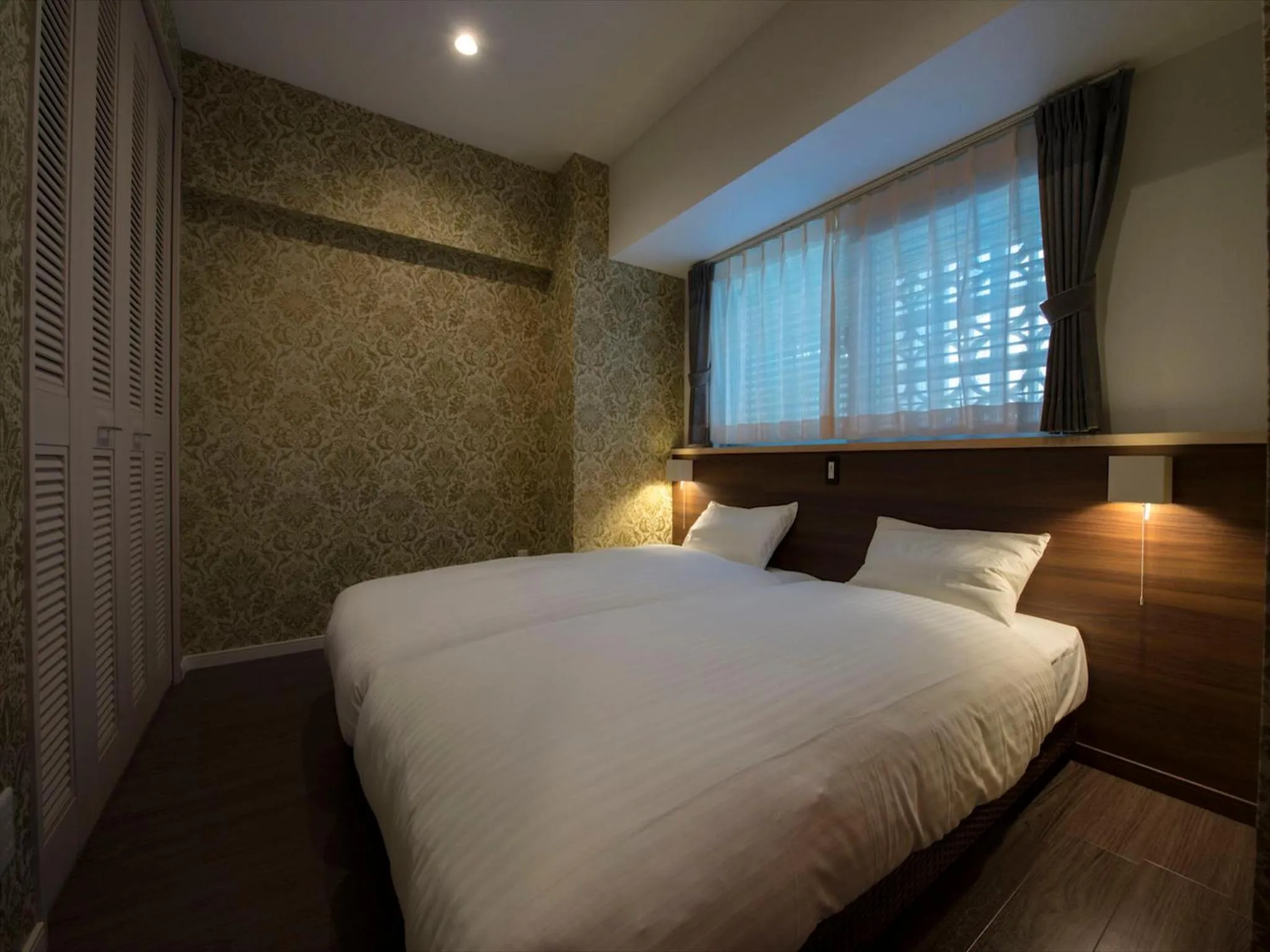 Bed in Lieta Nakayama