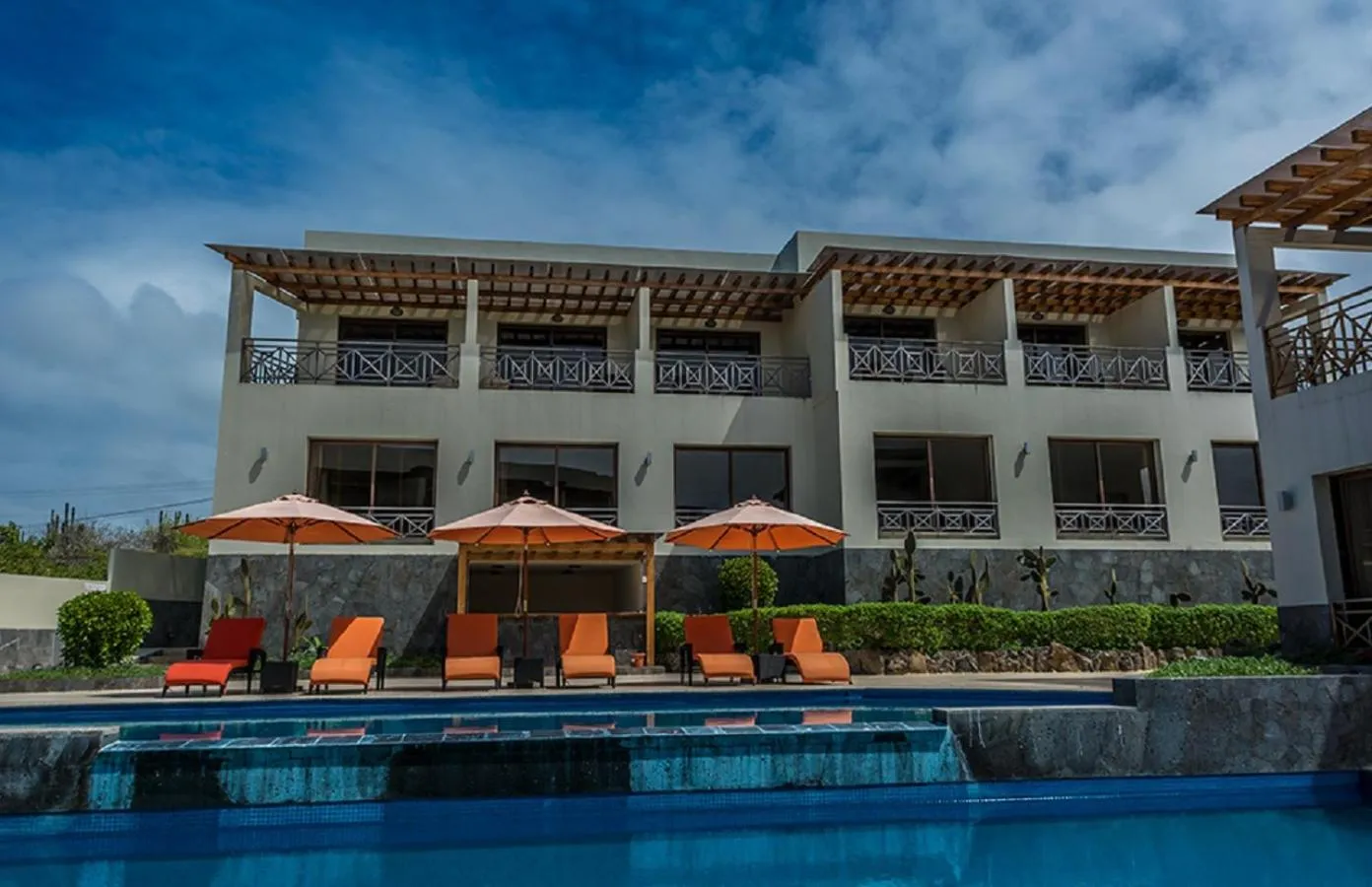 Swimming pool in Palo Santo Galápagos Hotel