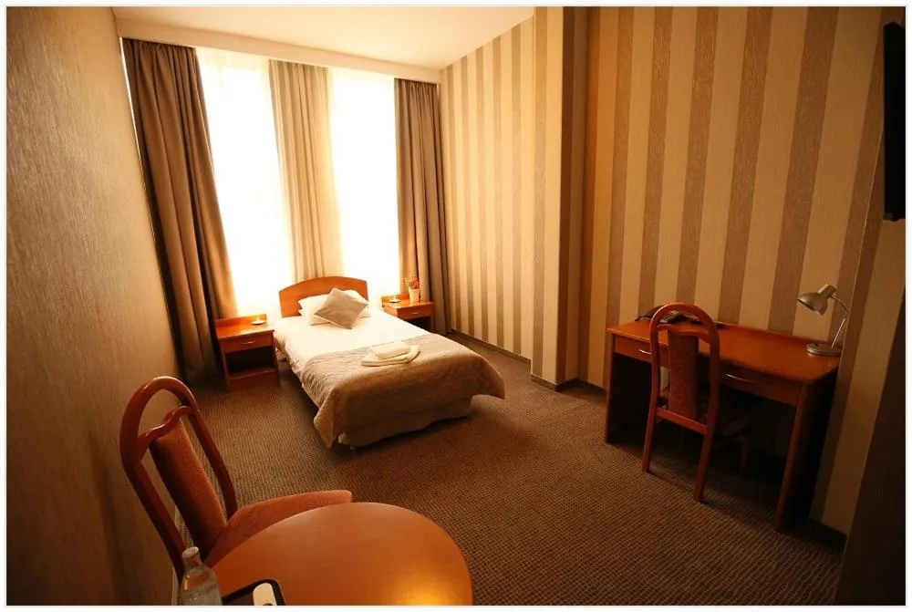 Photo of the whole room, Bed in Hotel Polonez