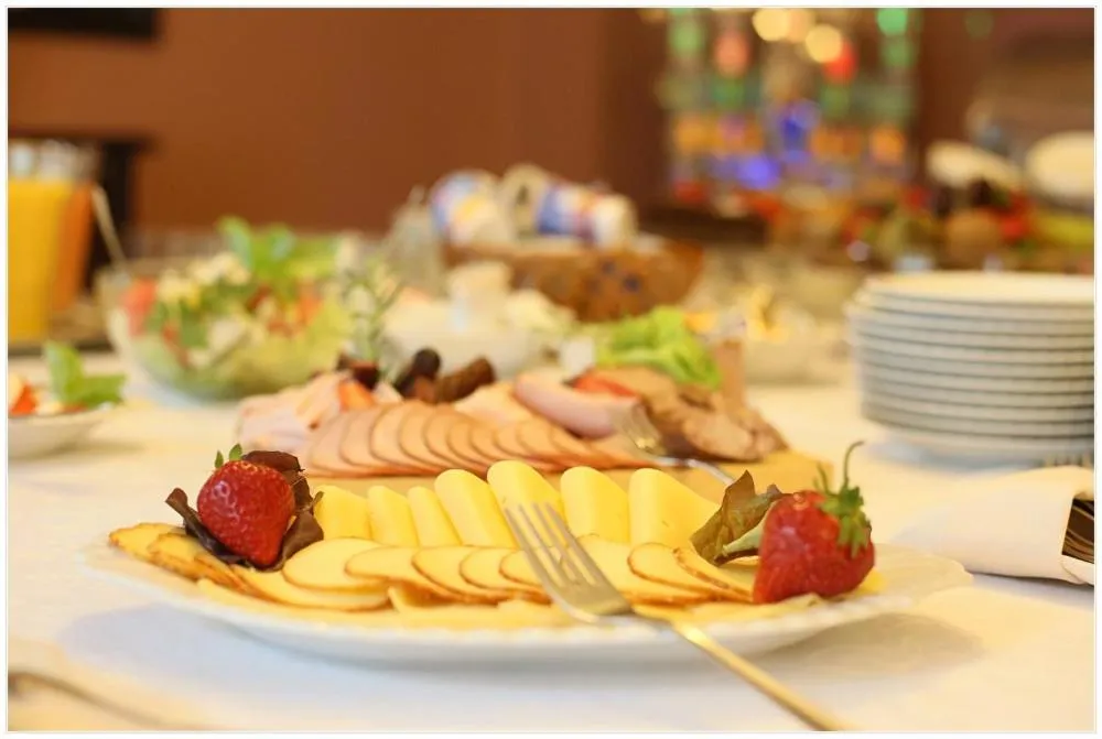 Buffet breakfast in Hotel Polonez