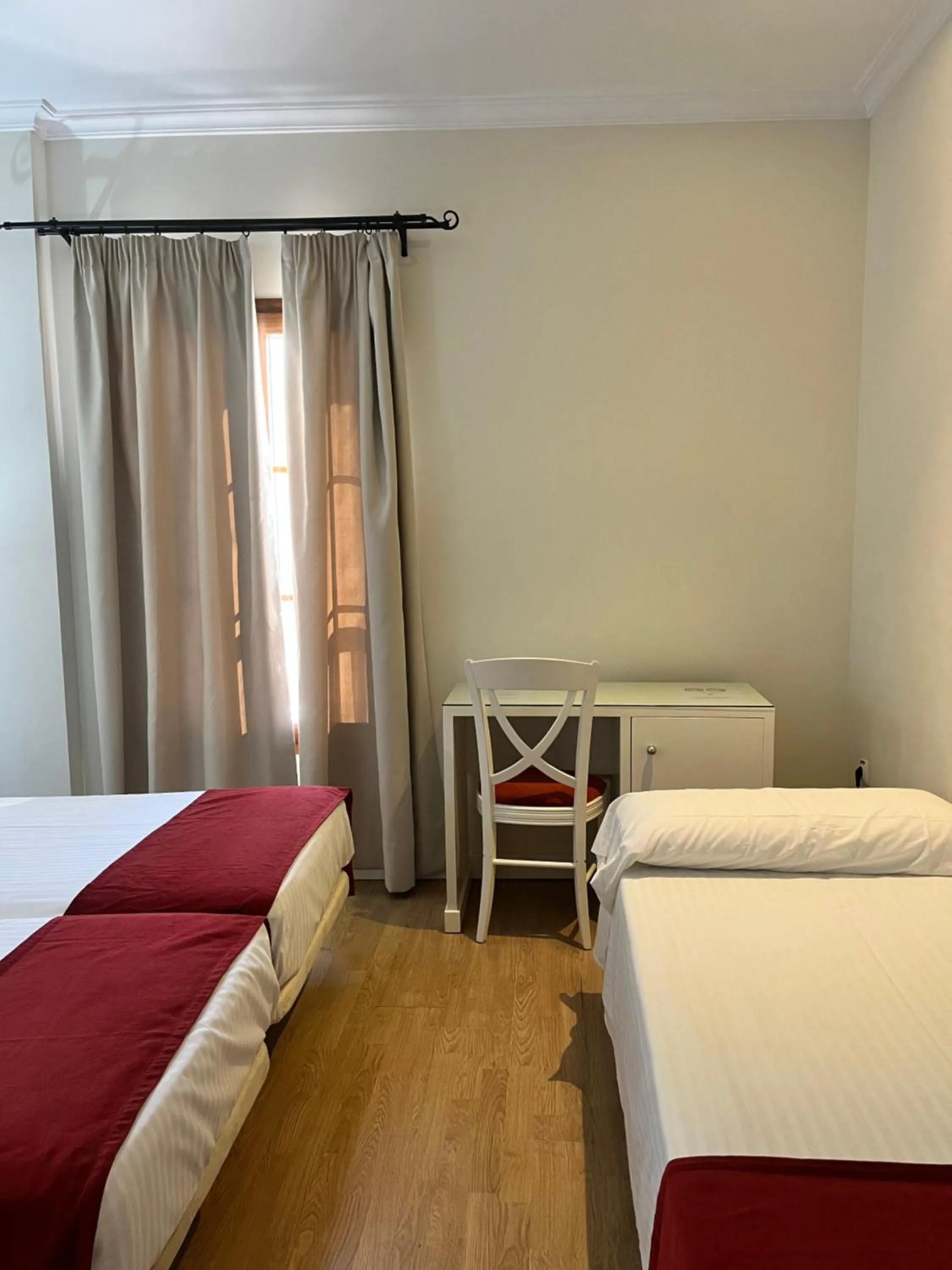 Photo of the whole room, Bed in Hostal Al-Andalus