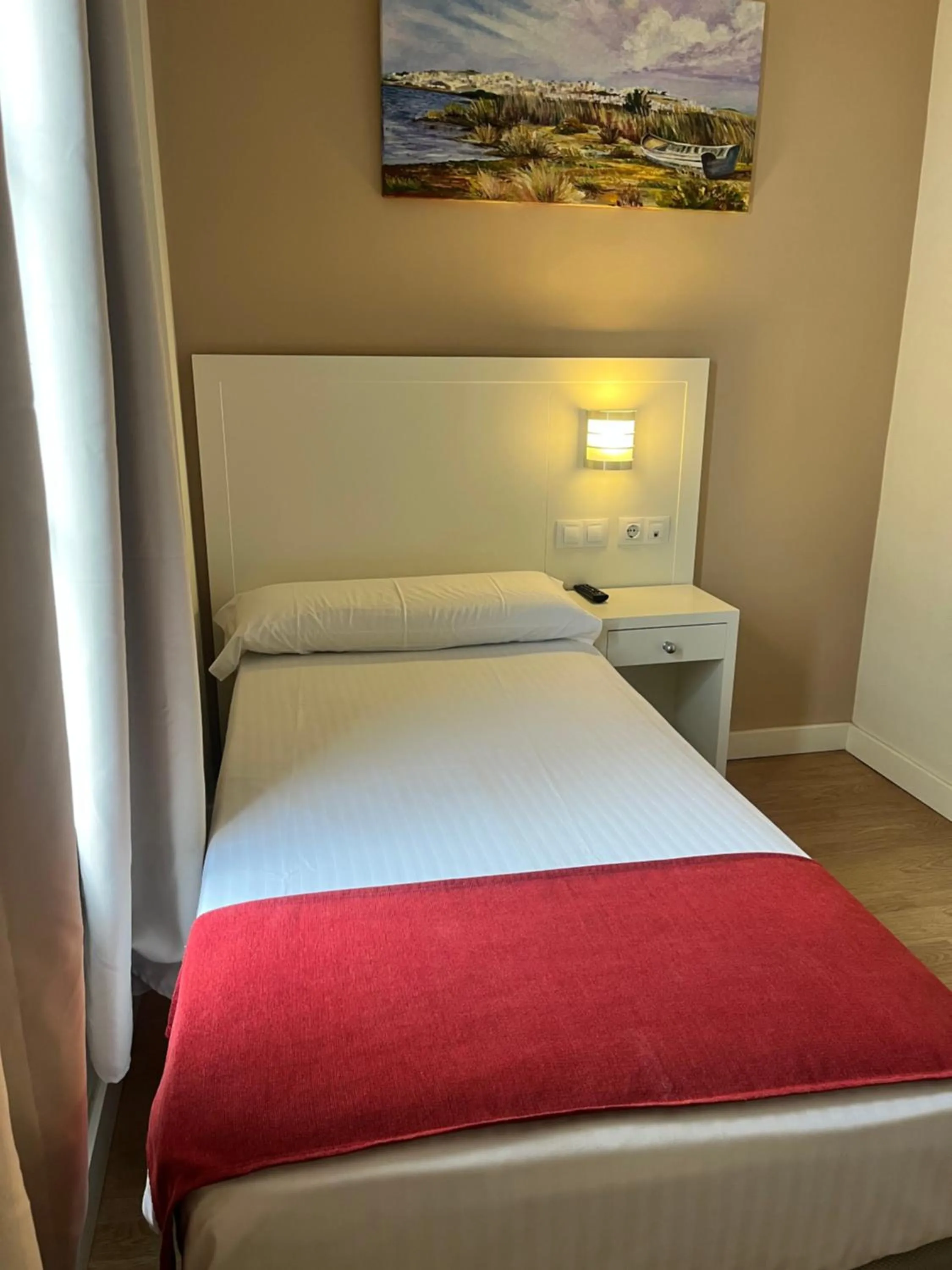 Photo of the whole room, Bed in Hostal Al-Andalus