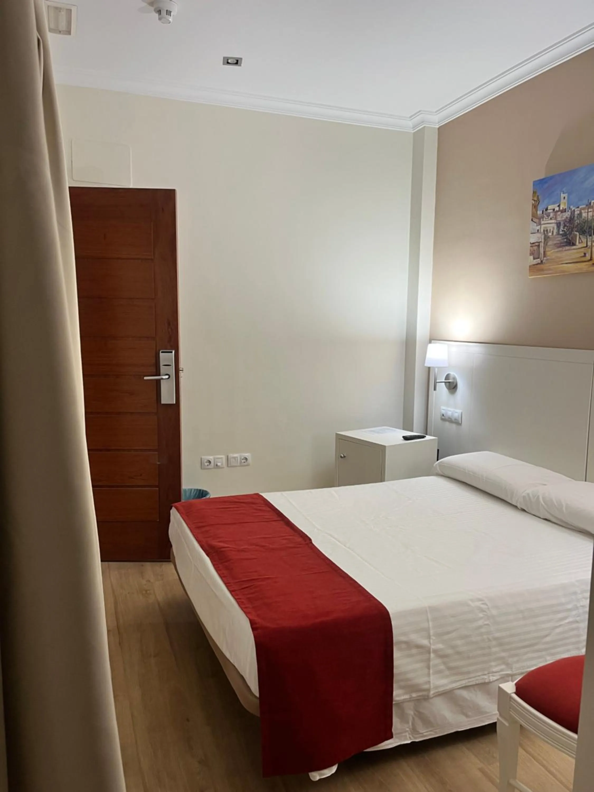 Photo of the whole room, Bed in Hostal Al-Andalus