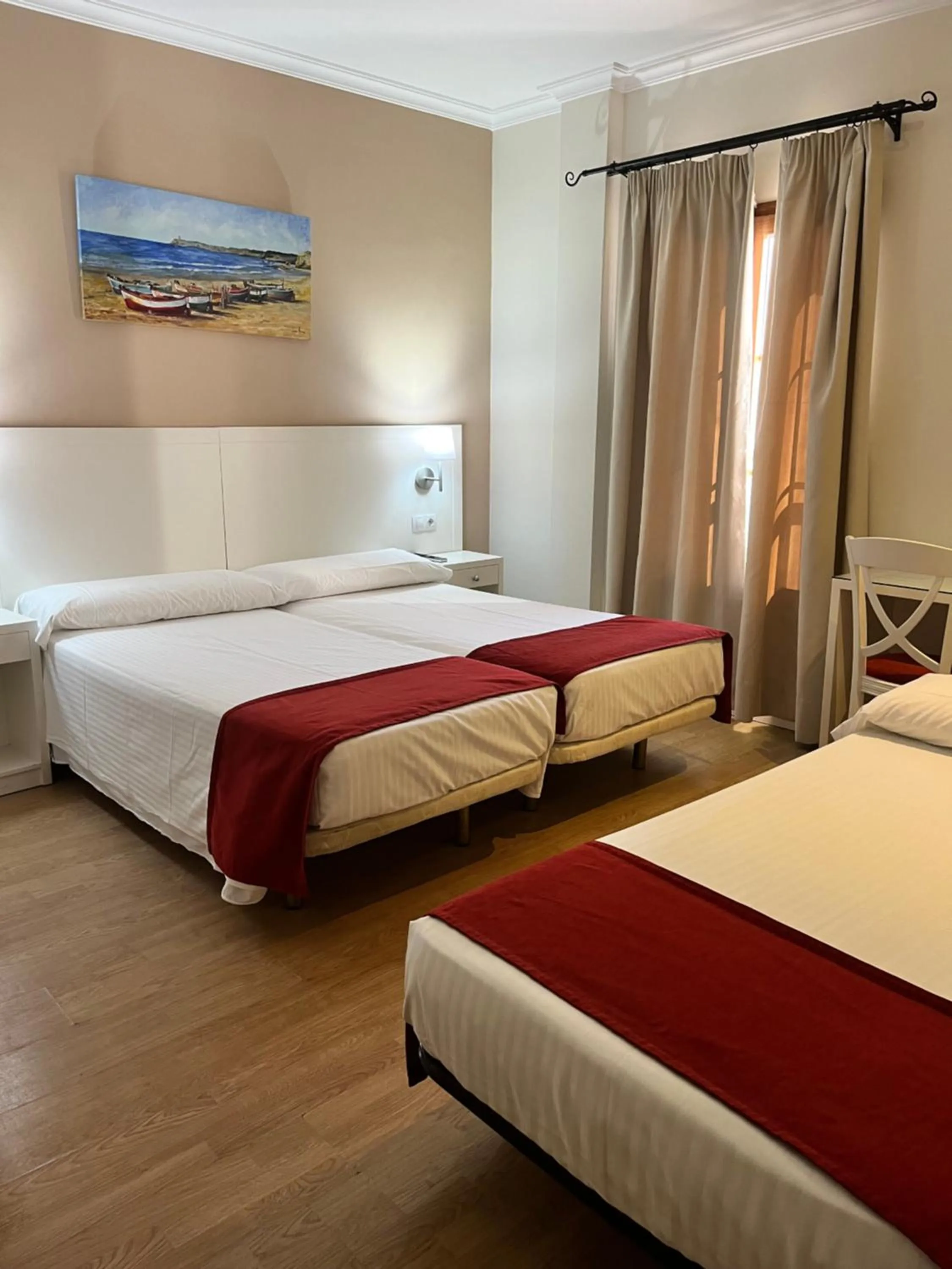 Photo of the whole room, Bed in Hostal Al-Andalus