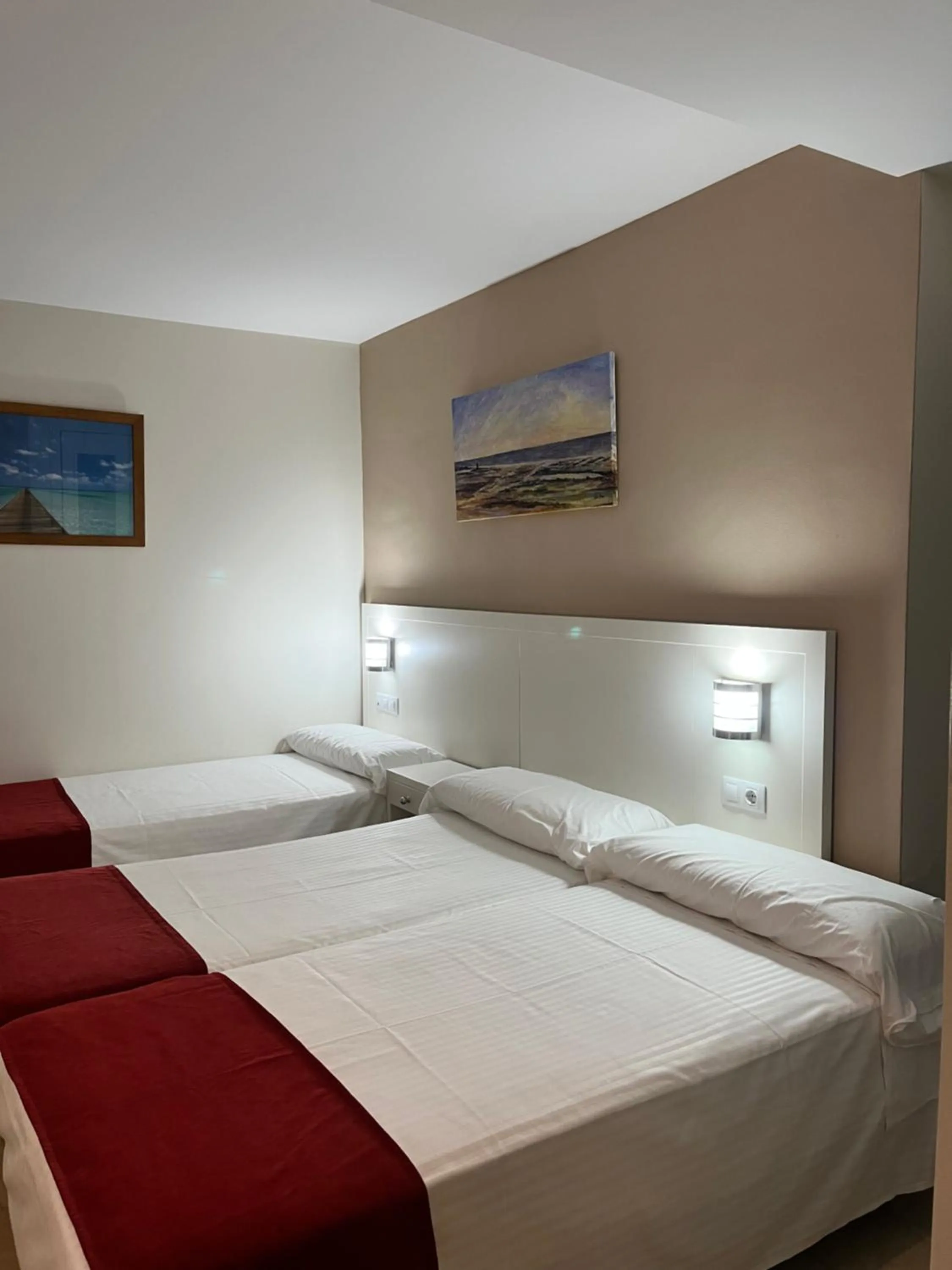 Photo of the whole room, Bed in Hostal Al-Andalus