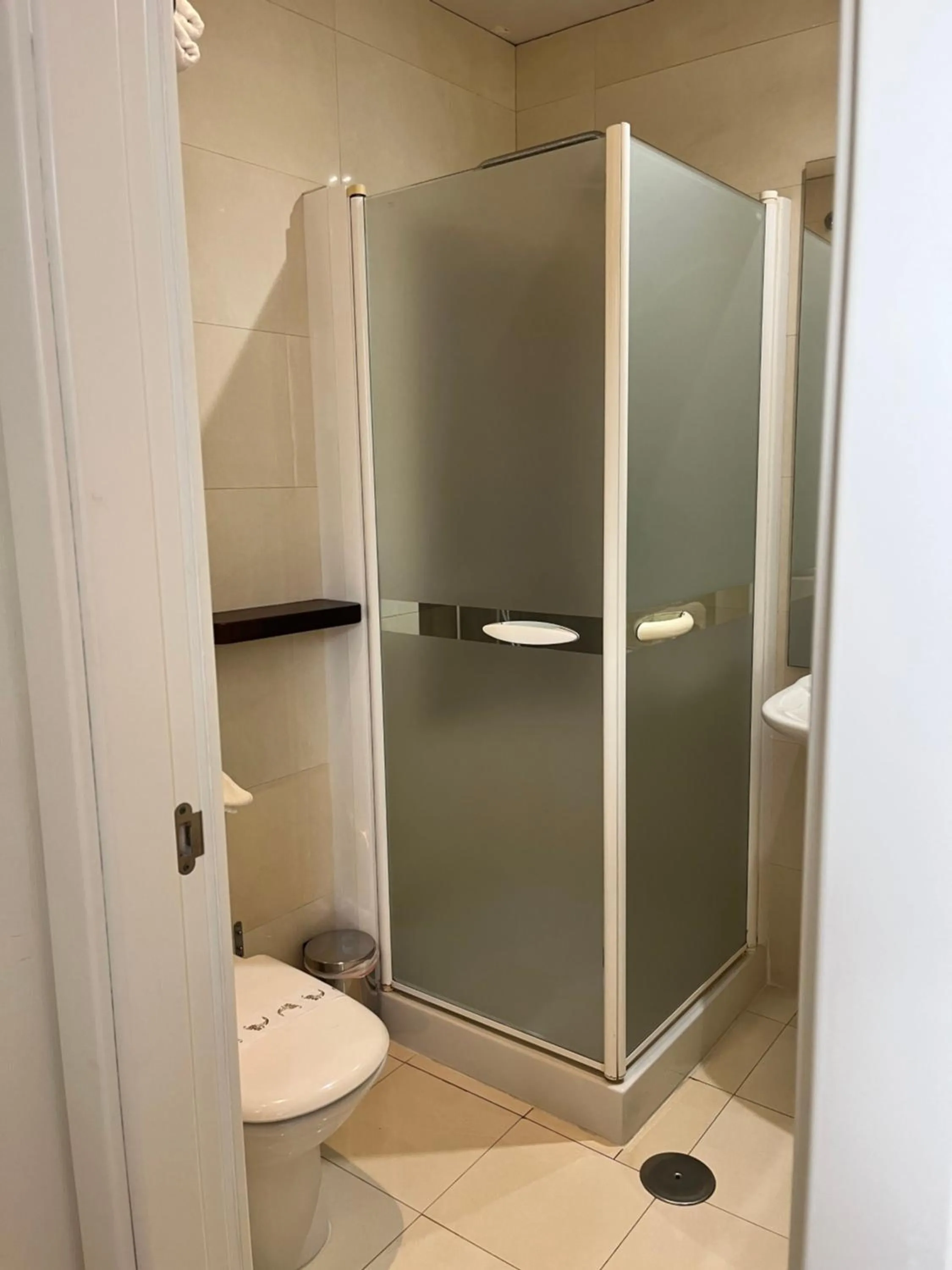 Bathroom in Hostal Al-Andalus