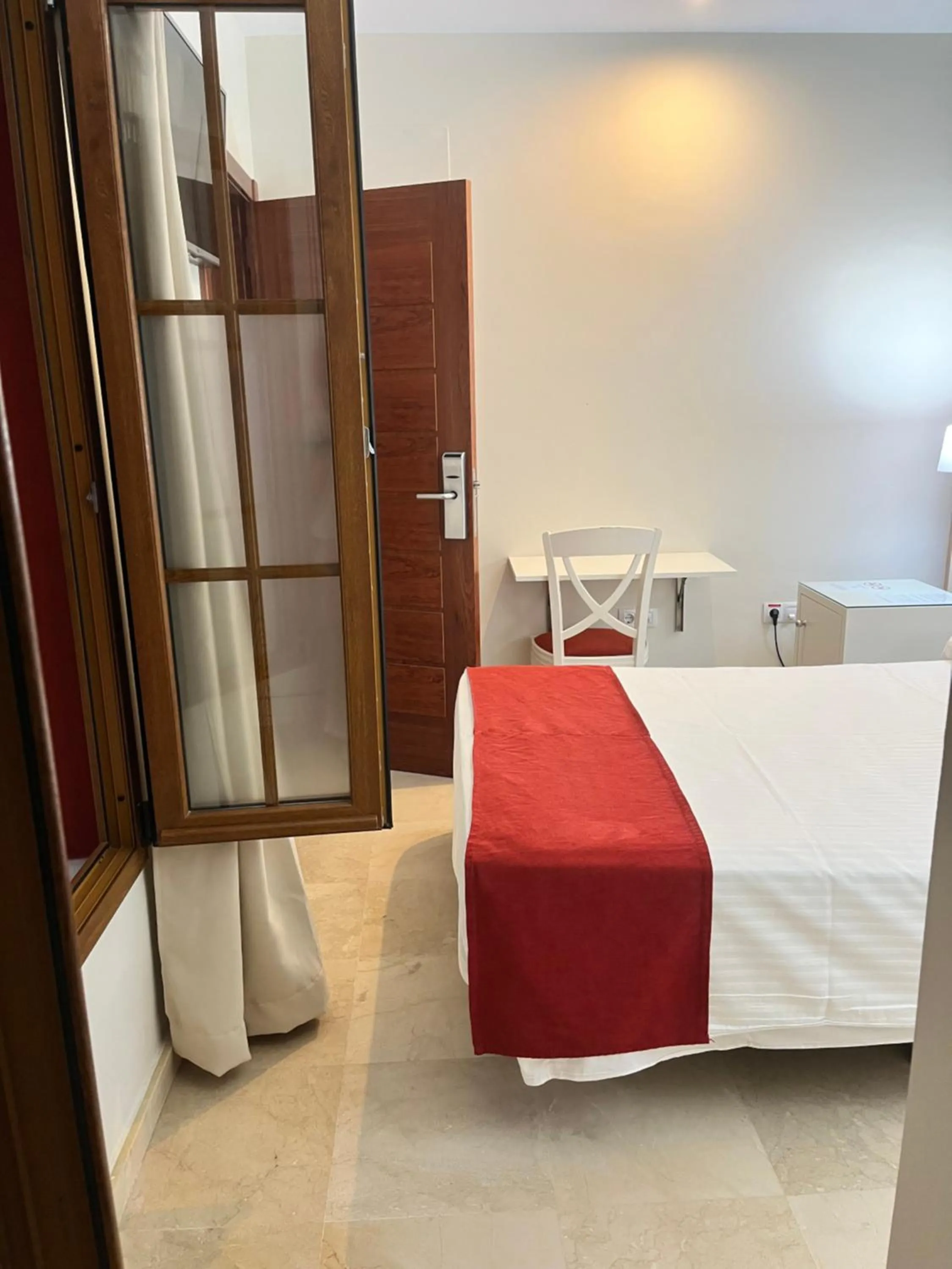 Photo of the whole room, Bed in Hostal Al-Andalus