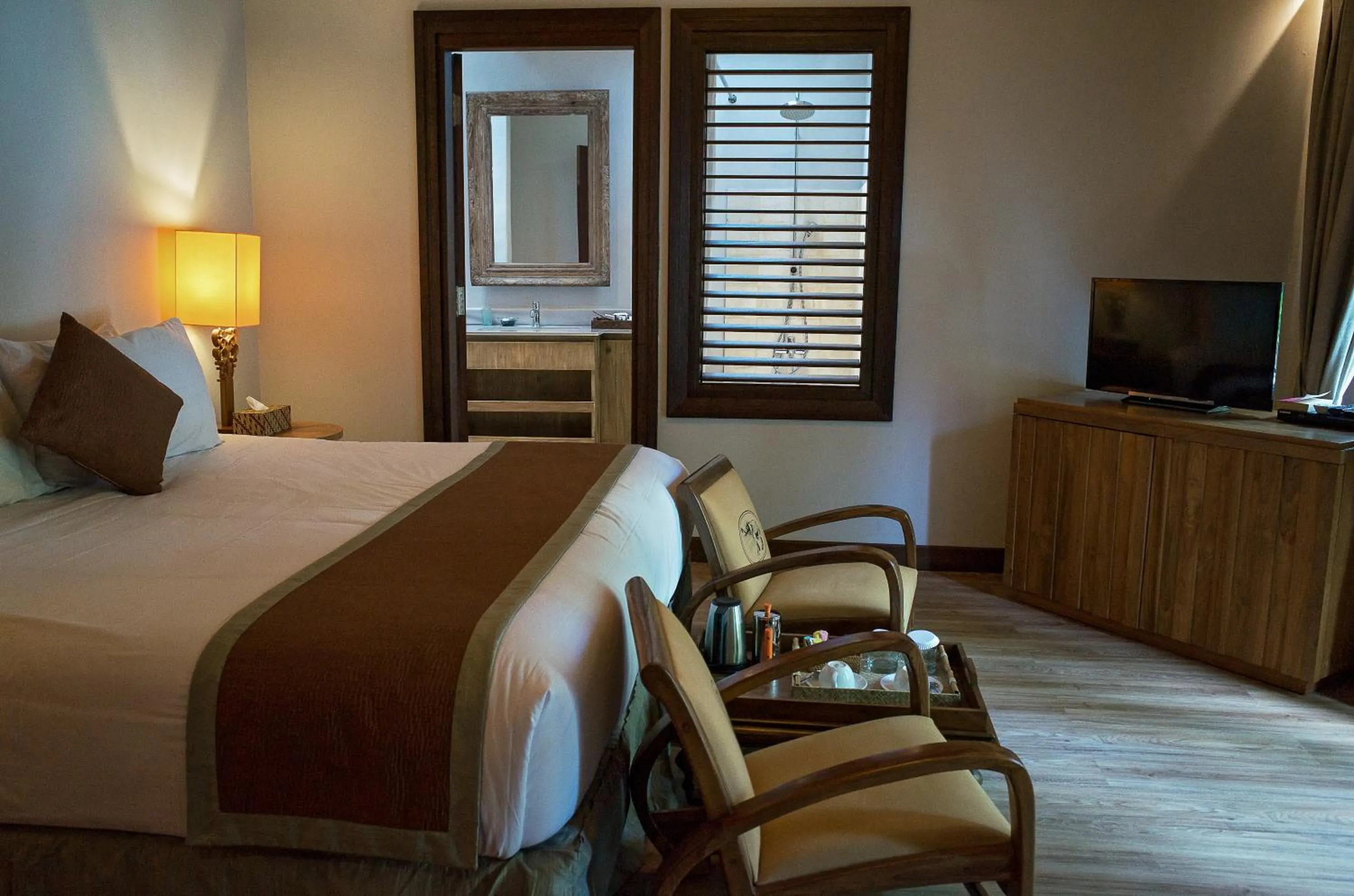 Seating area, Bed in D'Sriwing Villa Gallery