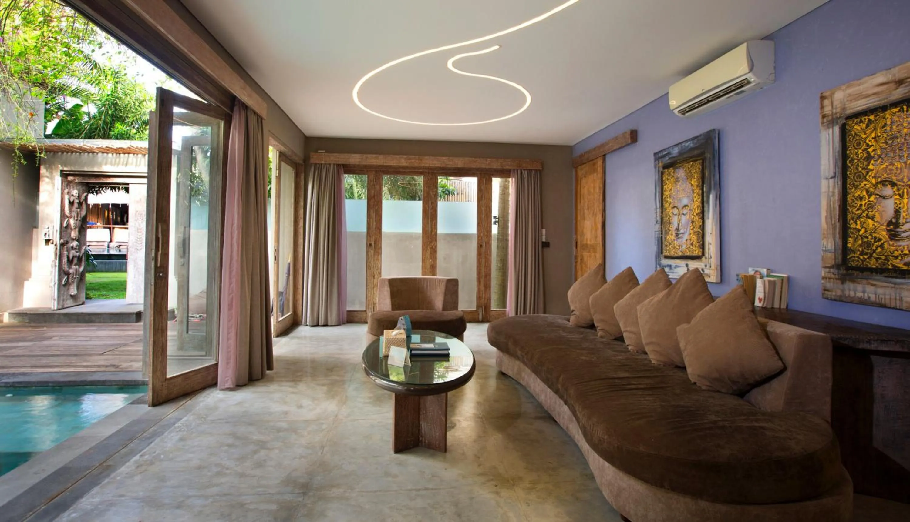 Seating area in Blue Karma Dijiwa Seminyak