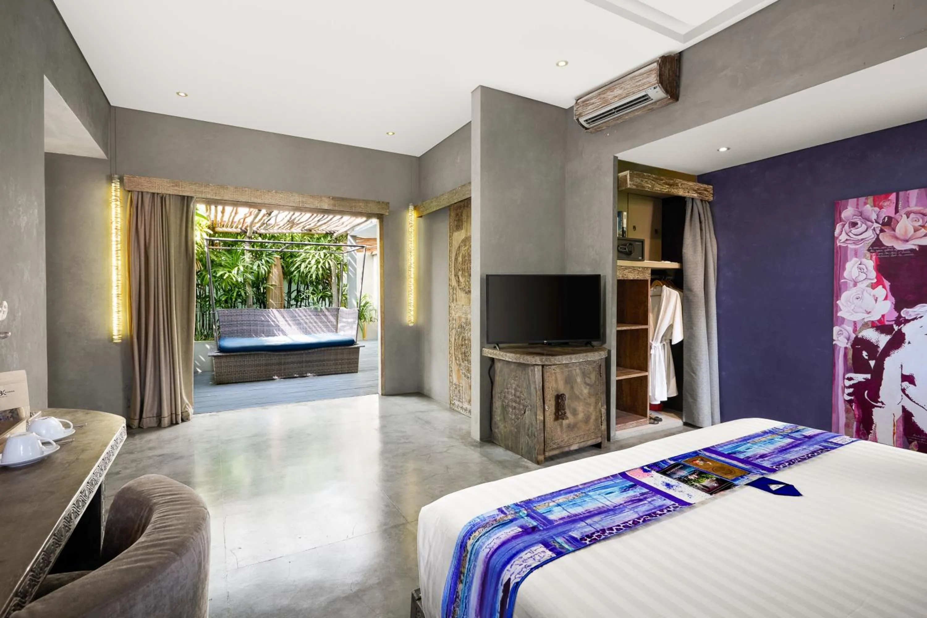 Bedroom, Bed in Blue Karma Dijiwa Seminyak