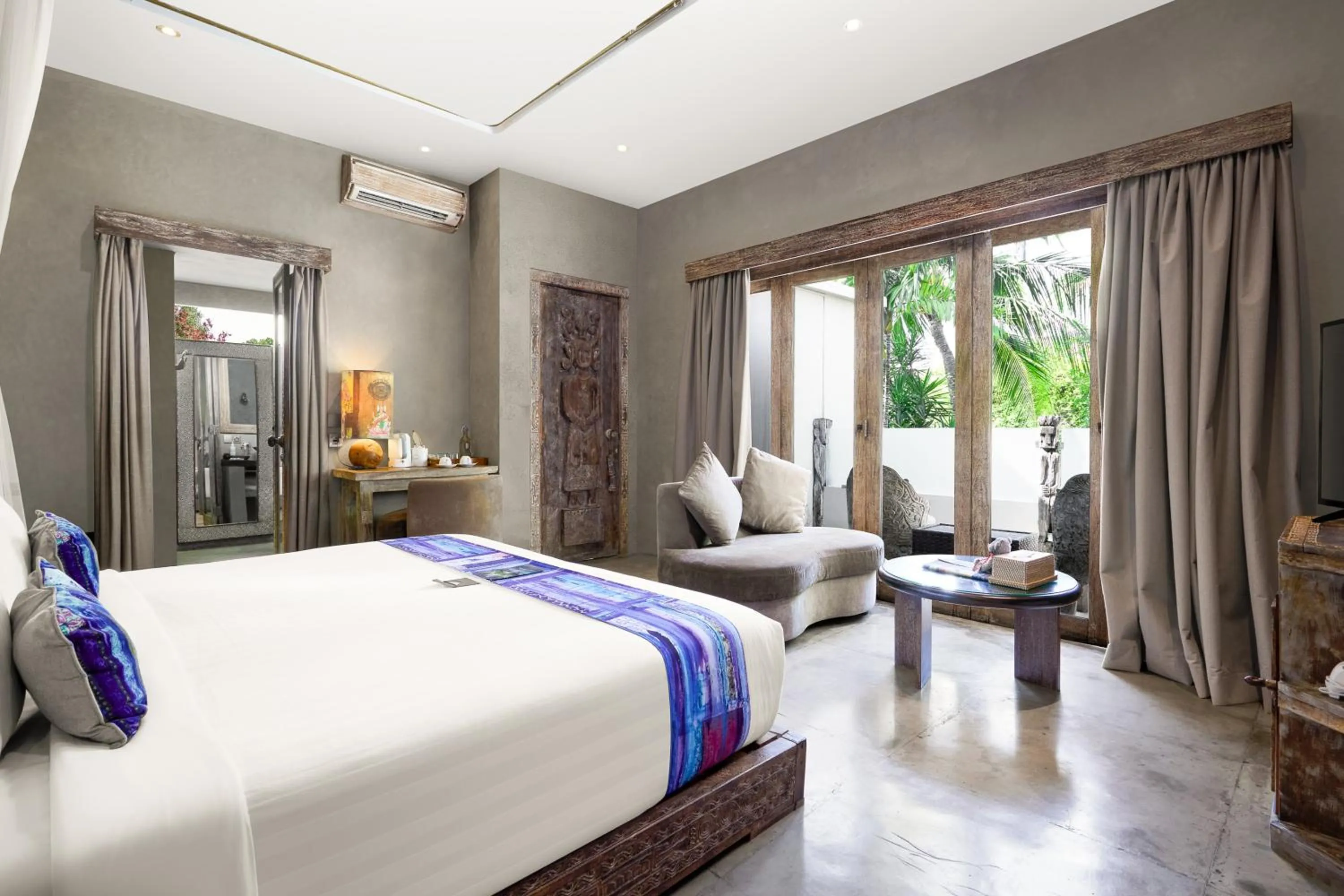 Bedroom, Bed in Blue Karma Dijiwa Seminyak