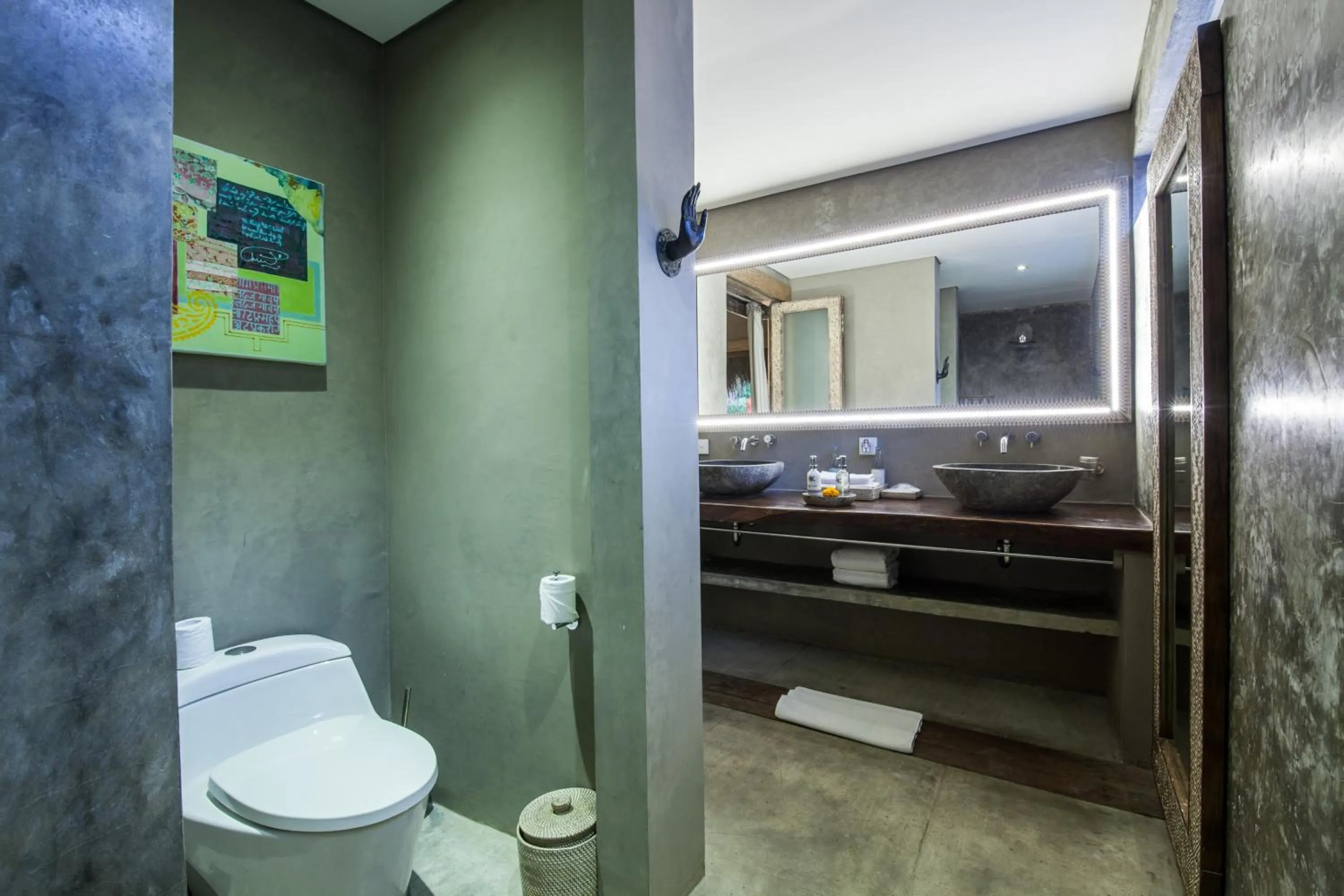 Toilet in Blue Karma Dijiwa Seminyak