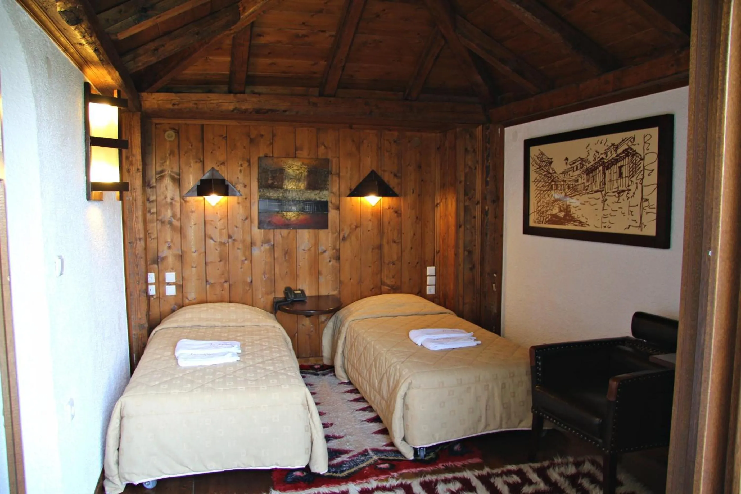 Bed in Hotel Taxiarches