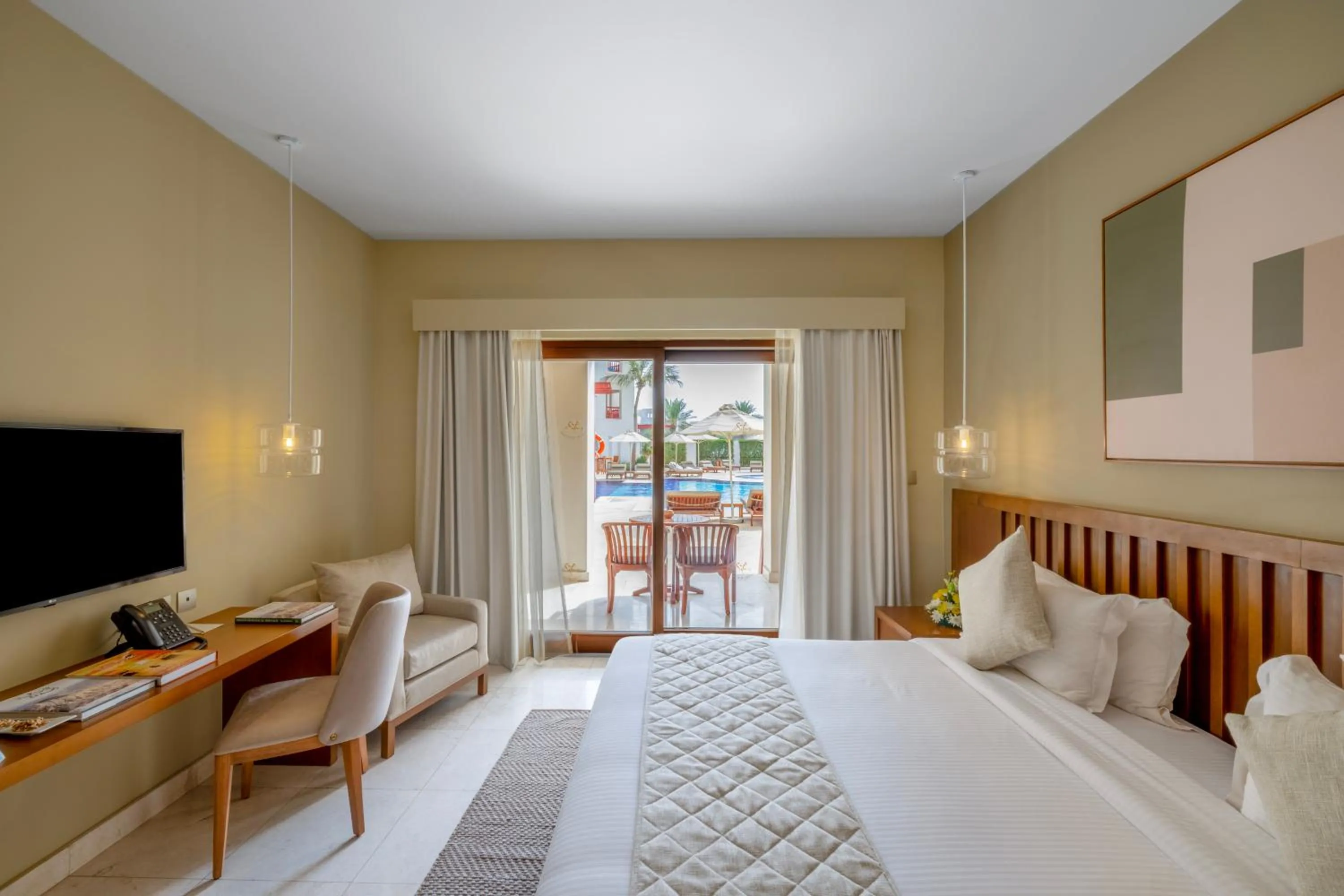 Pool view, Bed in Sifawy Boutique Hotel