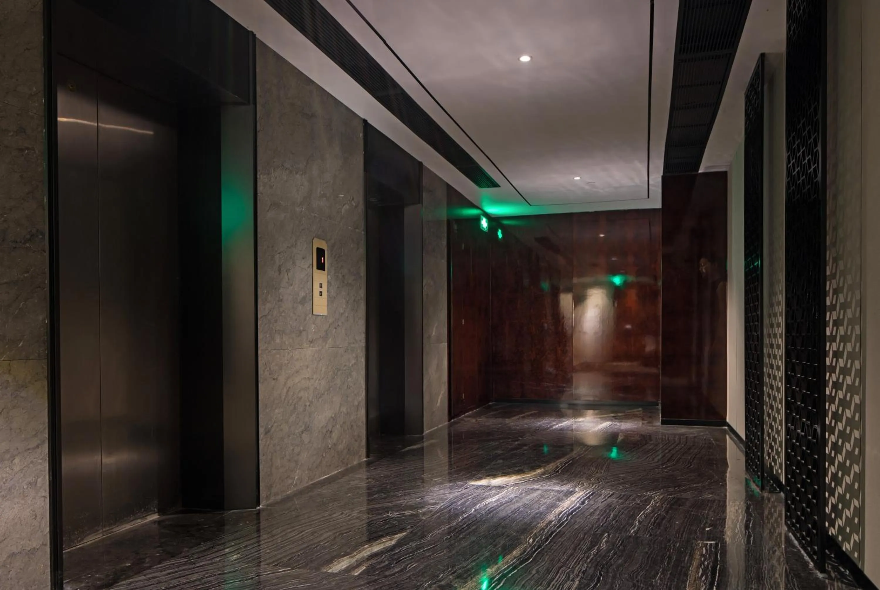 Property building in Paco Hotel Chebeinan Metro Guanghzou