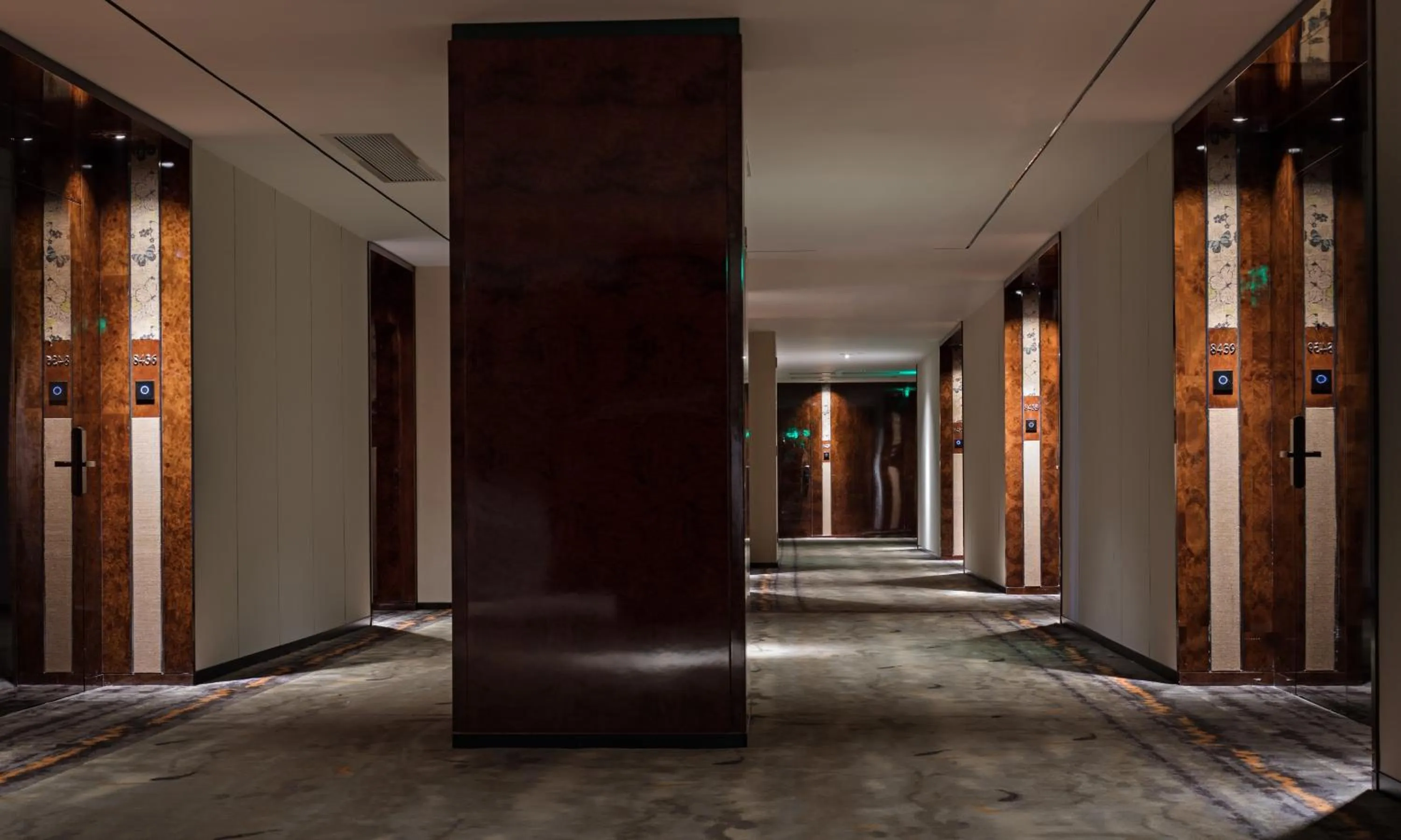 Property building in Paco Hotel Chebeinan Metro Guanghzou