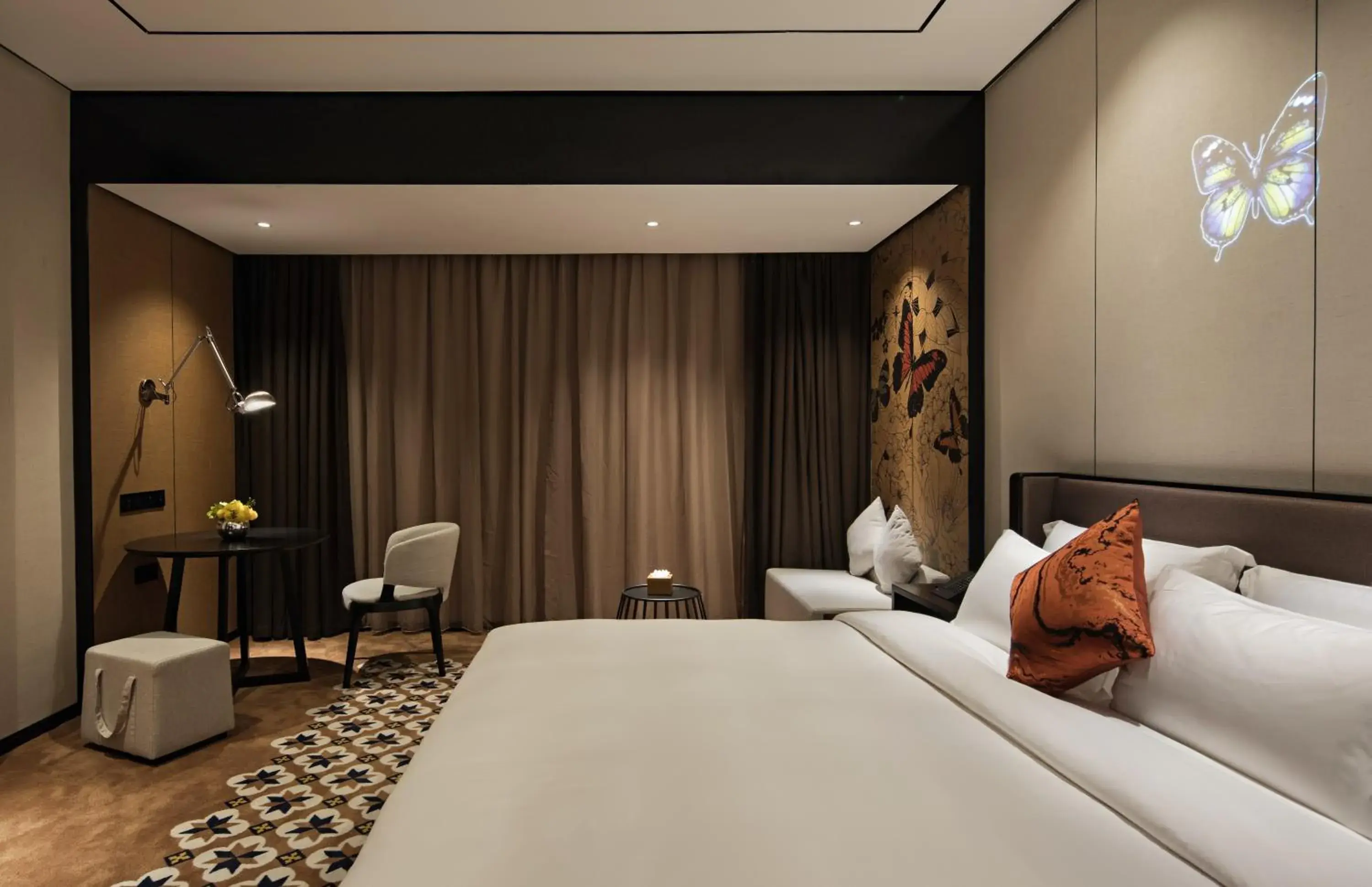 Superior Queen Room in Paco Hotel Chebeinan Metro Guanghzou-Free Shuttle Bus For Canton Fair Superior Queen Room in Paco Hotel Chebeinan Metro Guanghzou-Free Shuttle Bus For Canton Fair