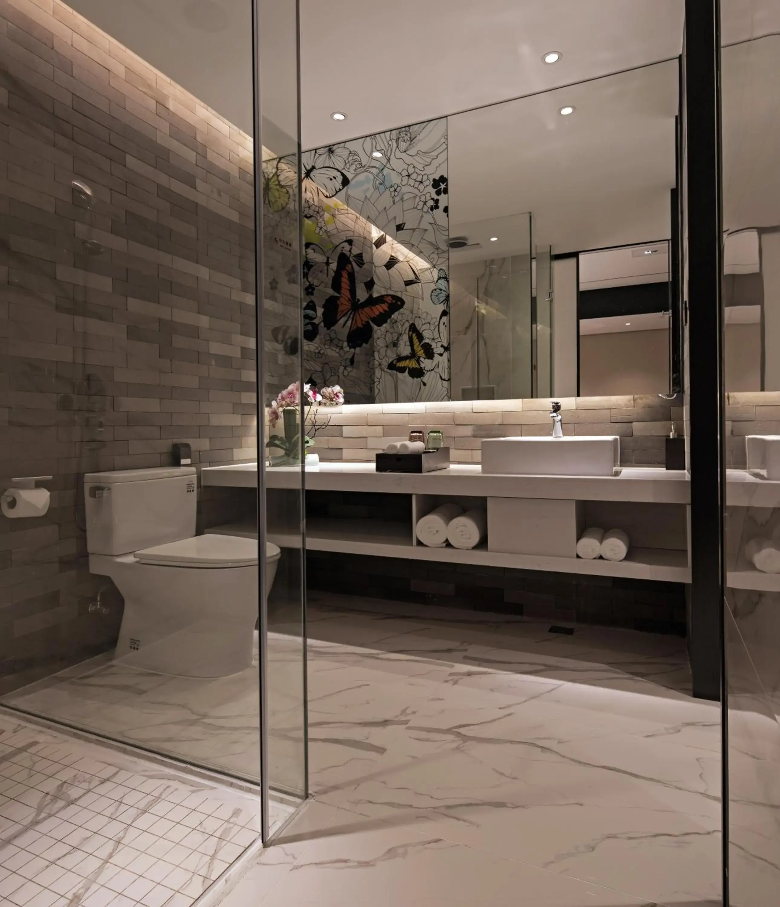 Deluxe Twin Room in Paco Hotel Chebeinan Metro Guanghzou-Free Shuttle Bus For Canton Fair Deluxe Twin Room in Paco Hotel Chebeinan Metro Guanghzou-Free Shuttle Bus For Canton Fair