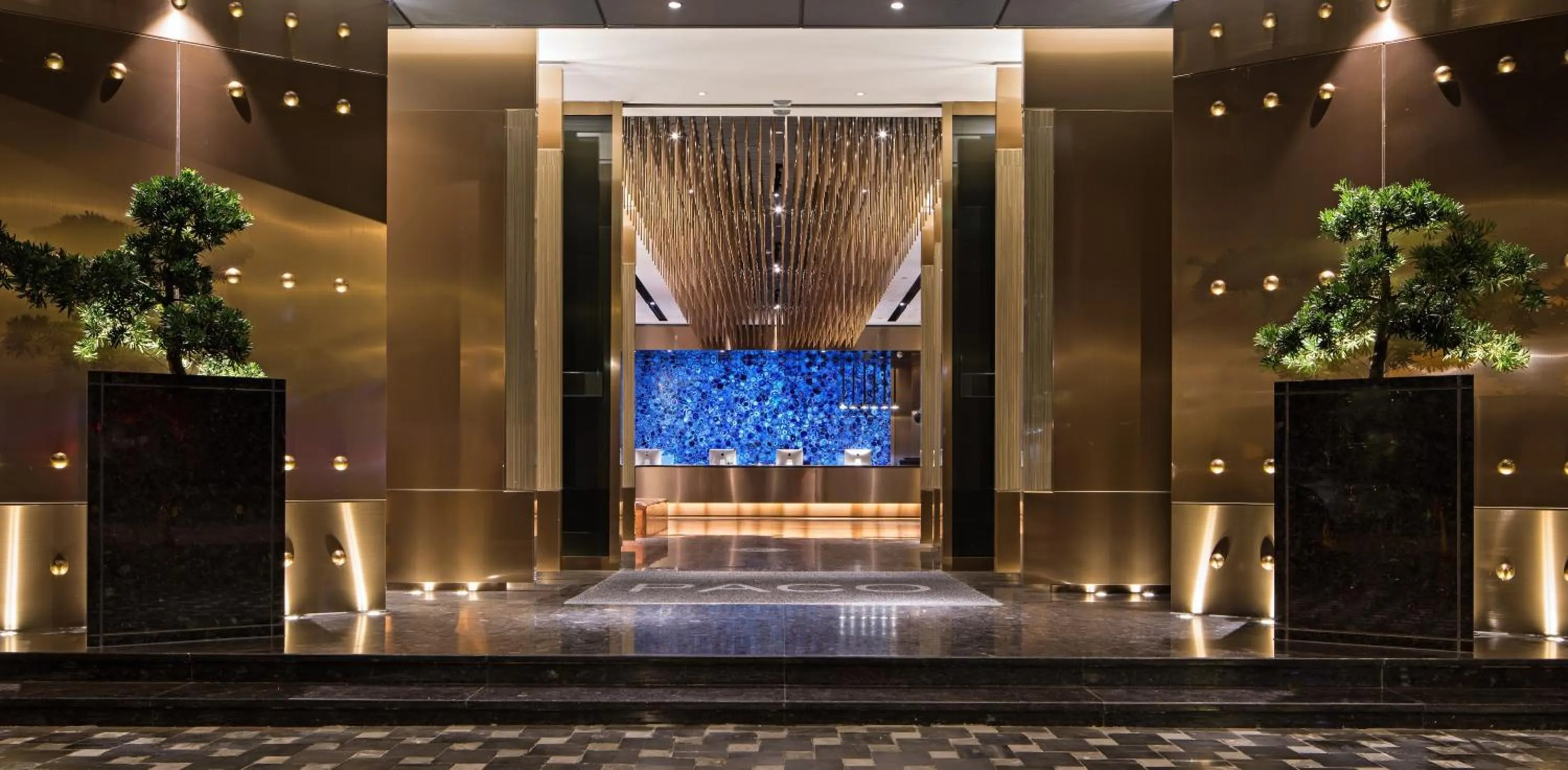 Facade/entrance in Paco Hotel Chebeinan Metro Guanghzou