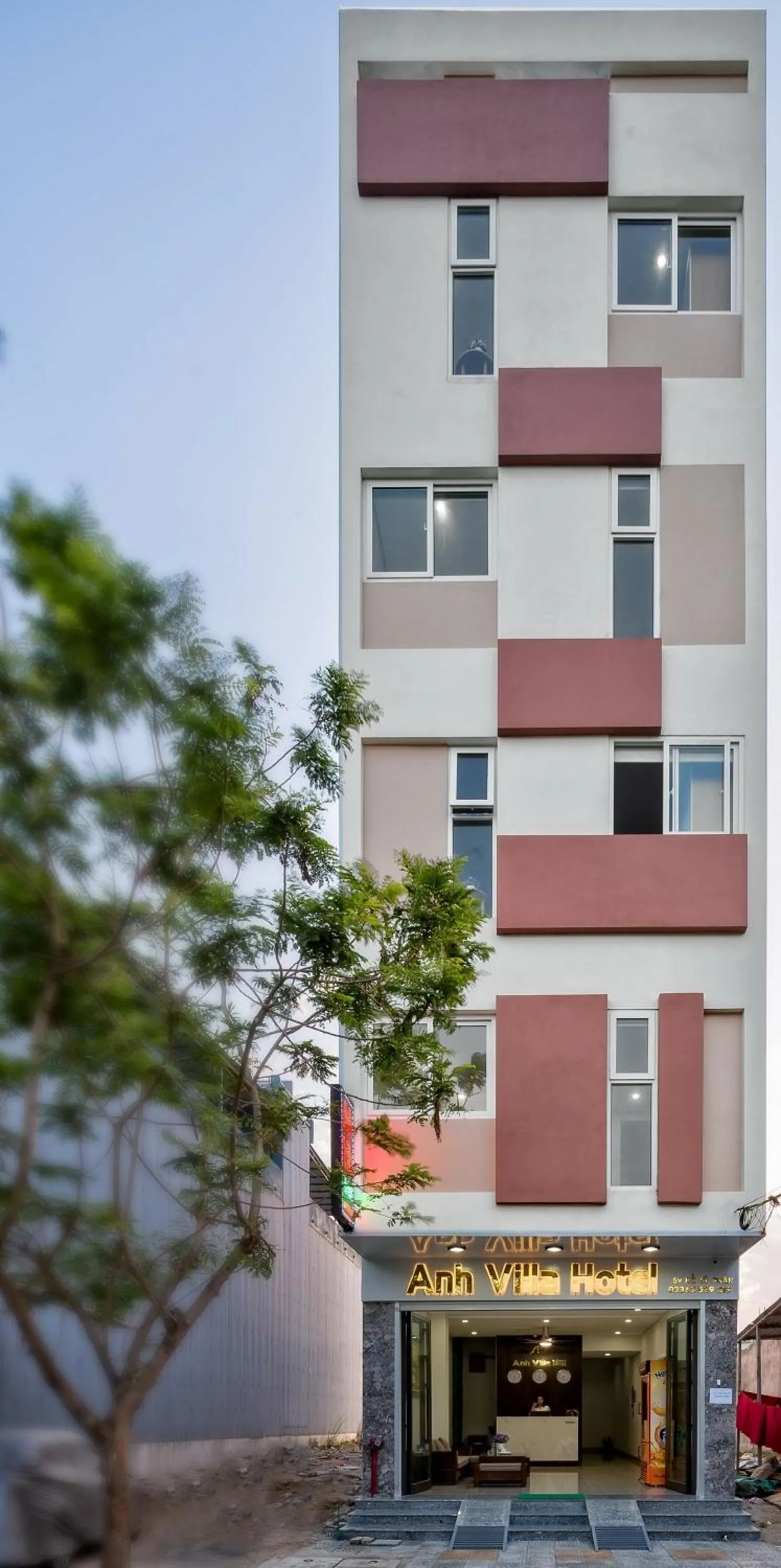 Facade/entrance in Anh Villa Hotel