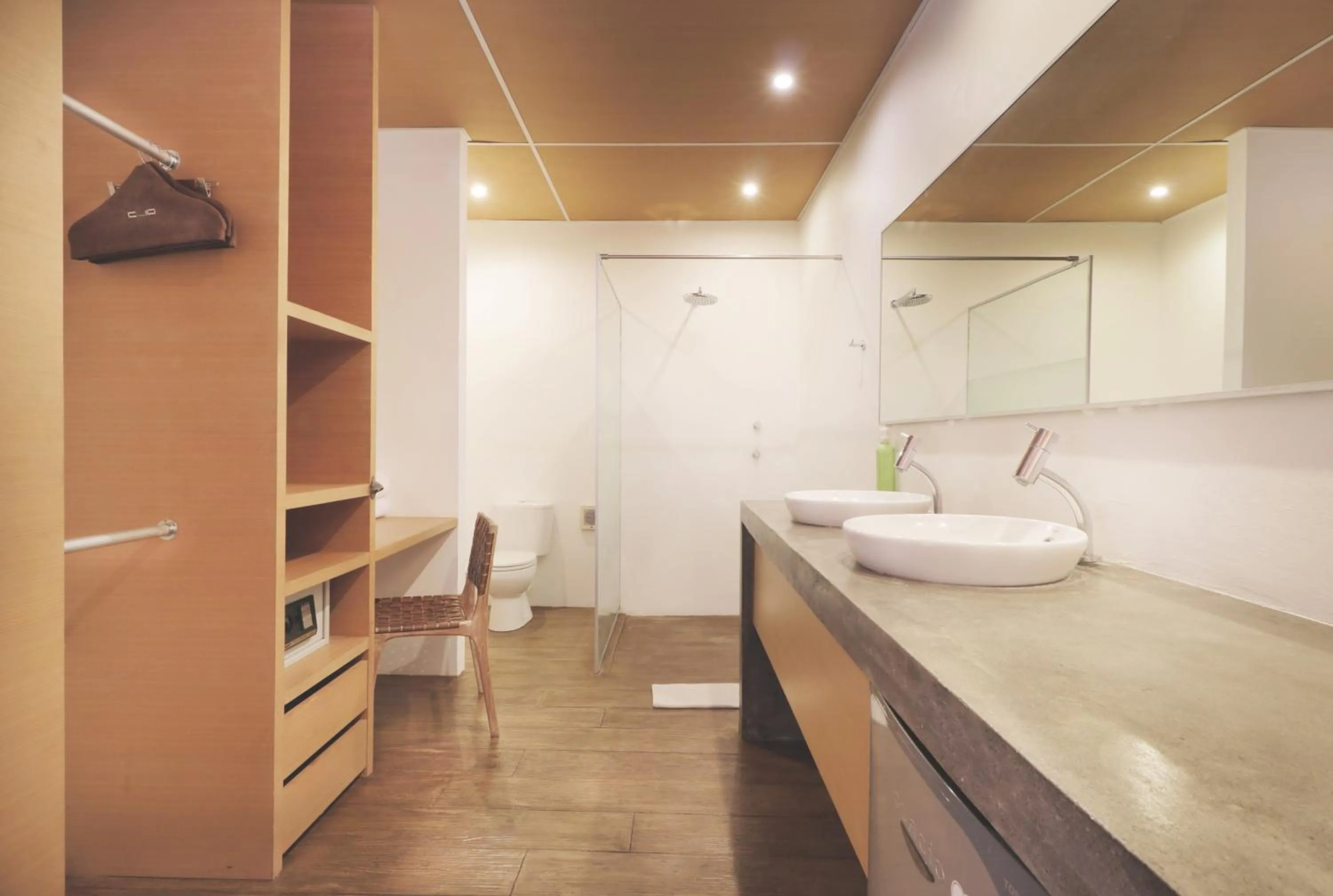 Bathroom in Clio Apartment