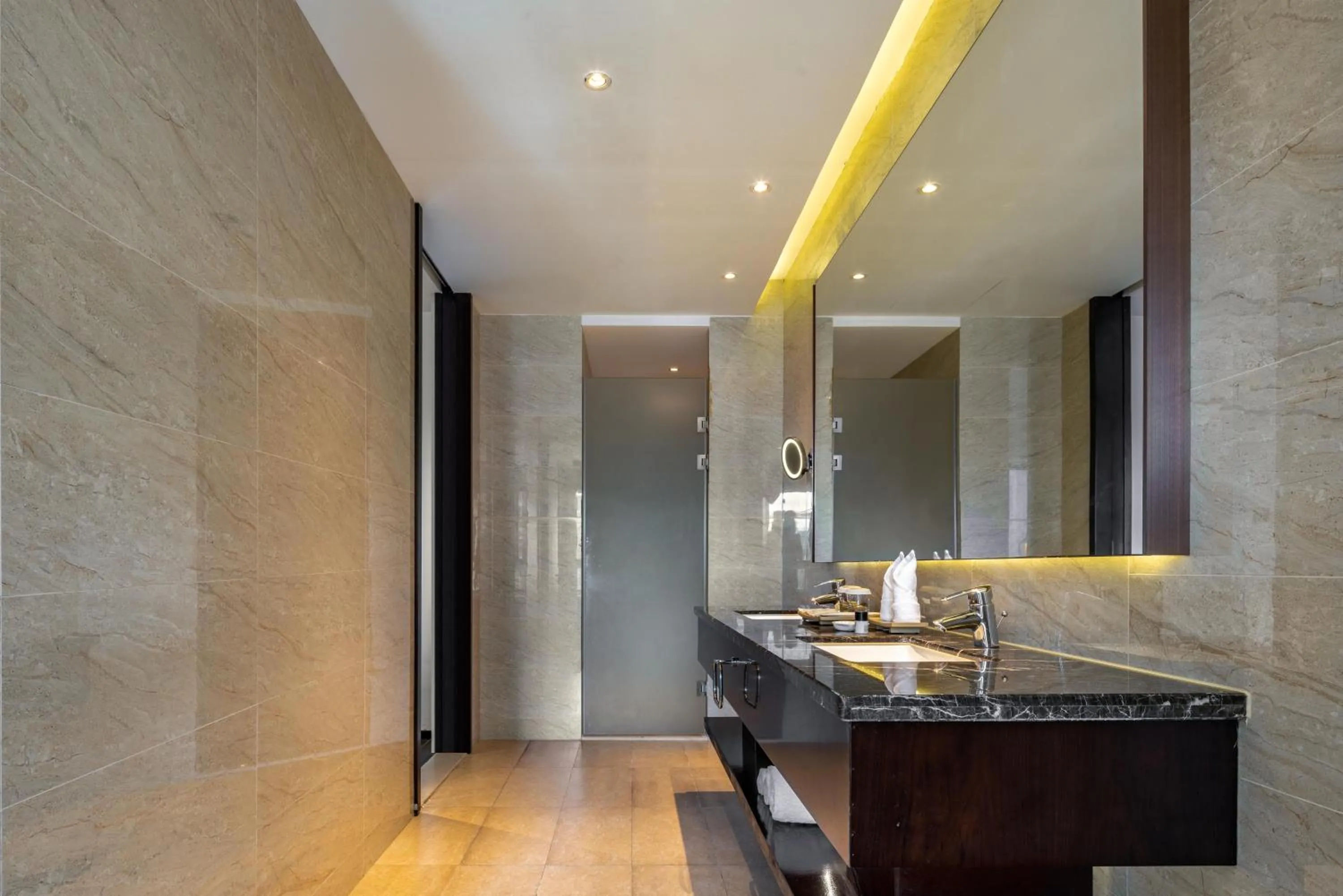 Bathroom in Mangrove Tree Resort World Sanya Bay-Coconut