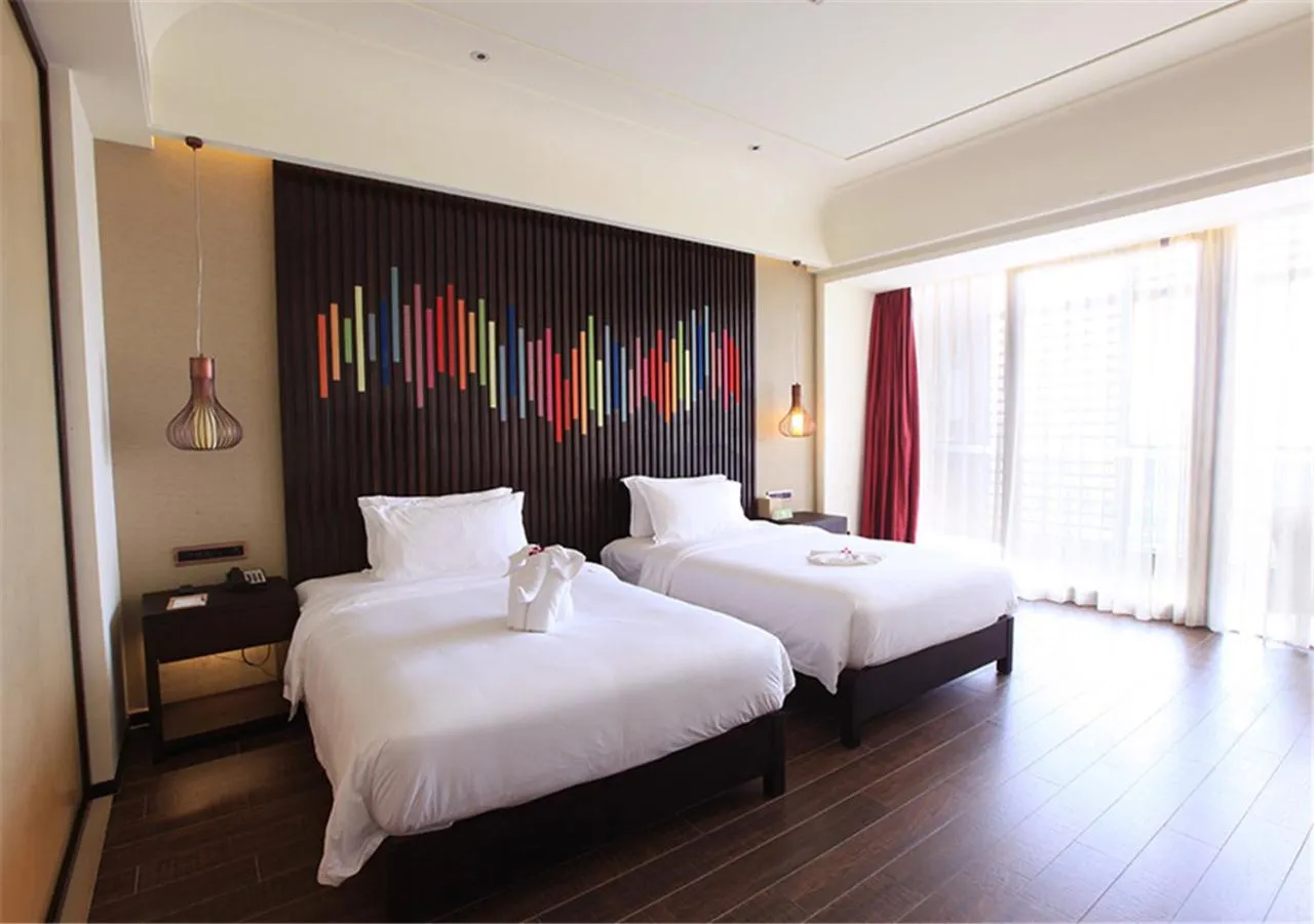 Bed in Mangrove Tree Resort World Sanya Bay-Coconut