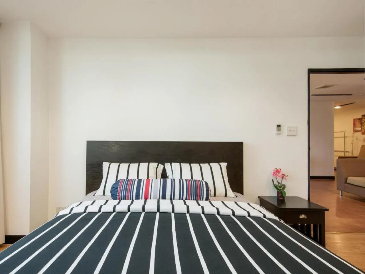 Bed in Serena Sathorn Suites