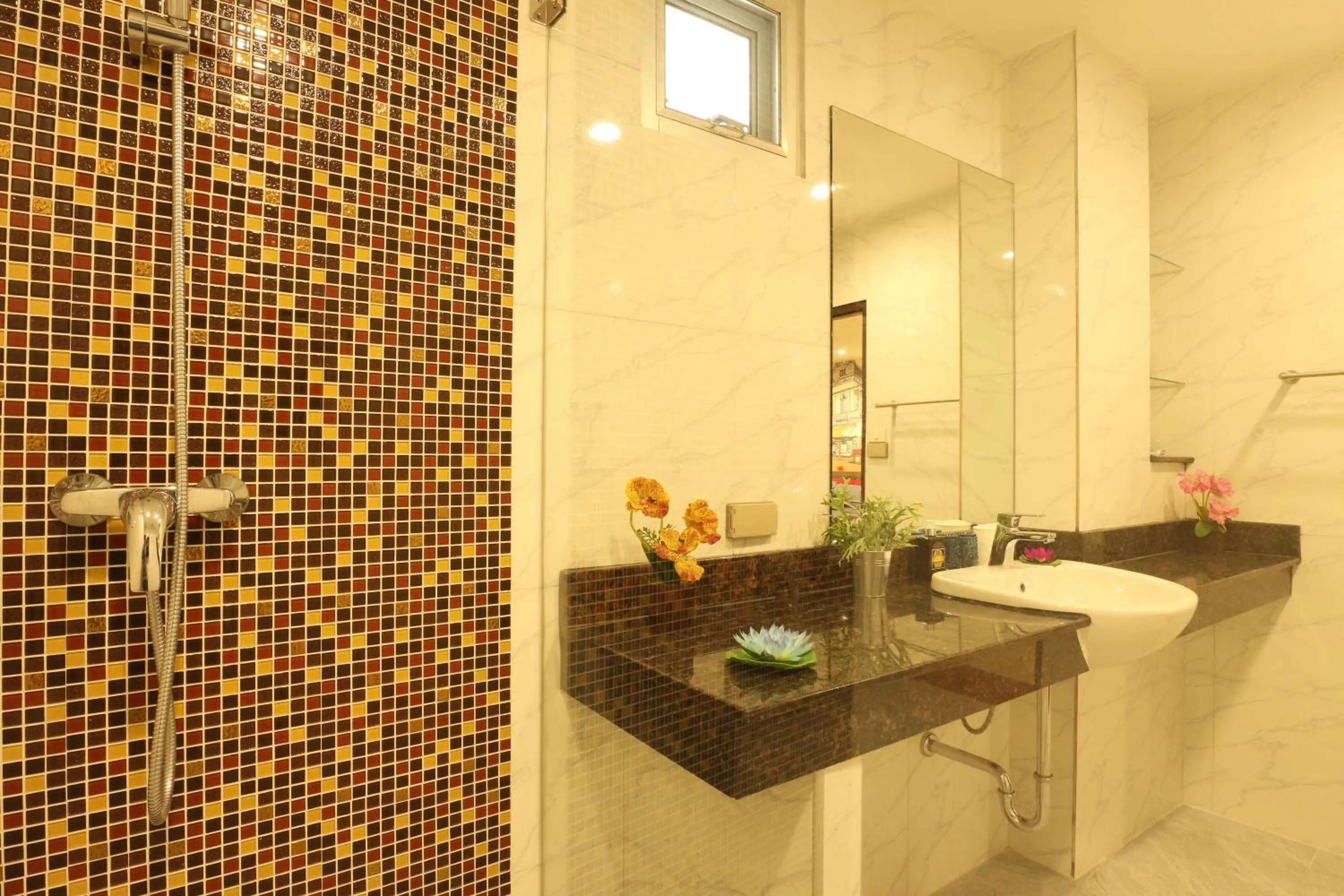 Serena Sathorn Suites