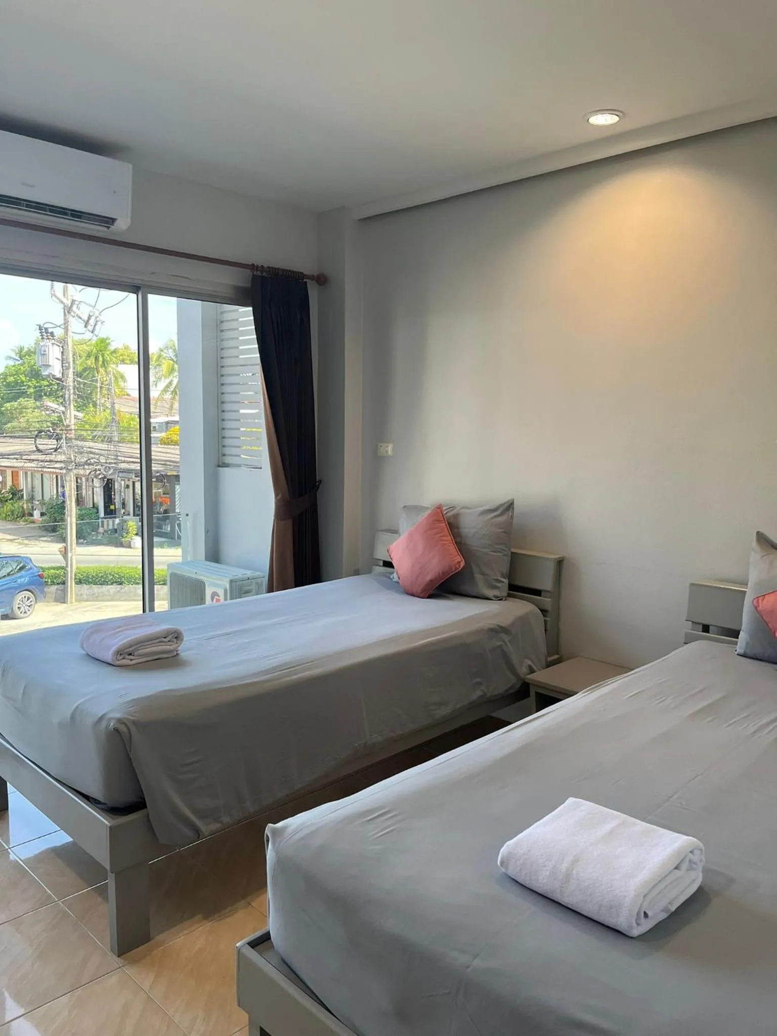 Property building, Bed in Chaweng Terrace