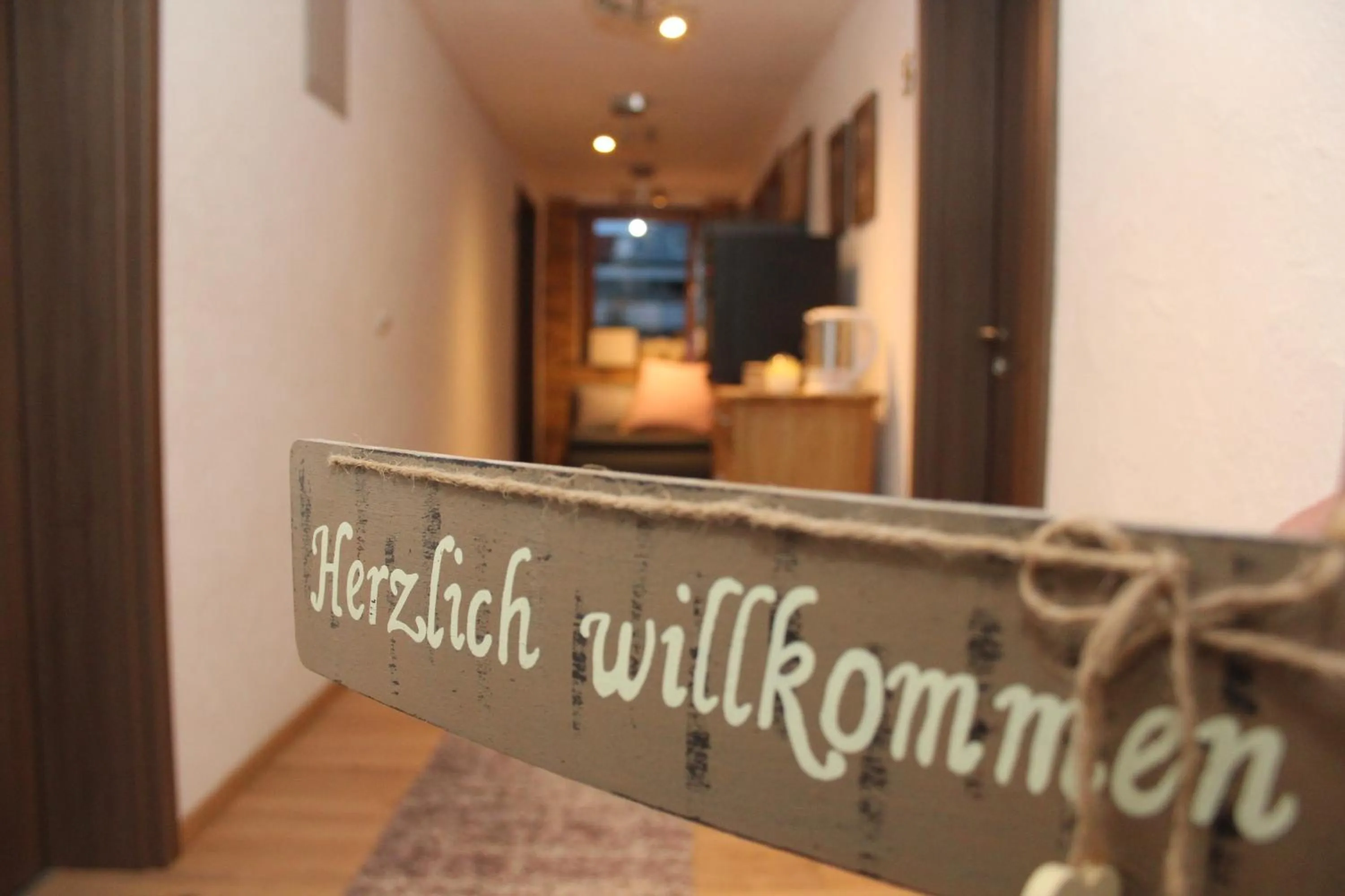 Text overlay in Chaplin