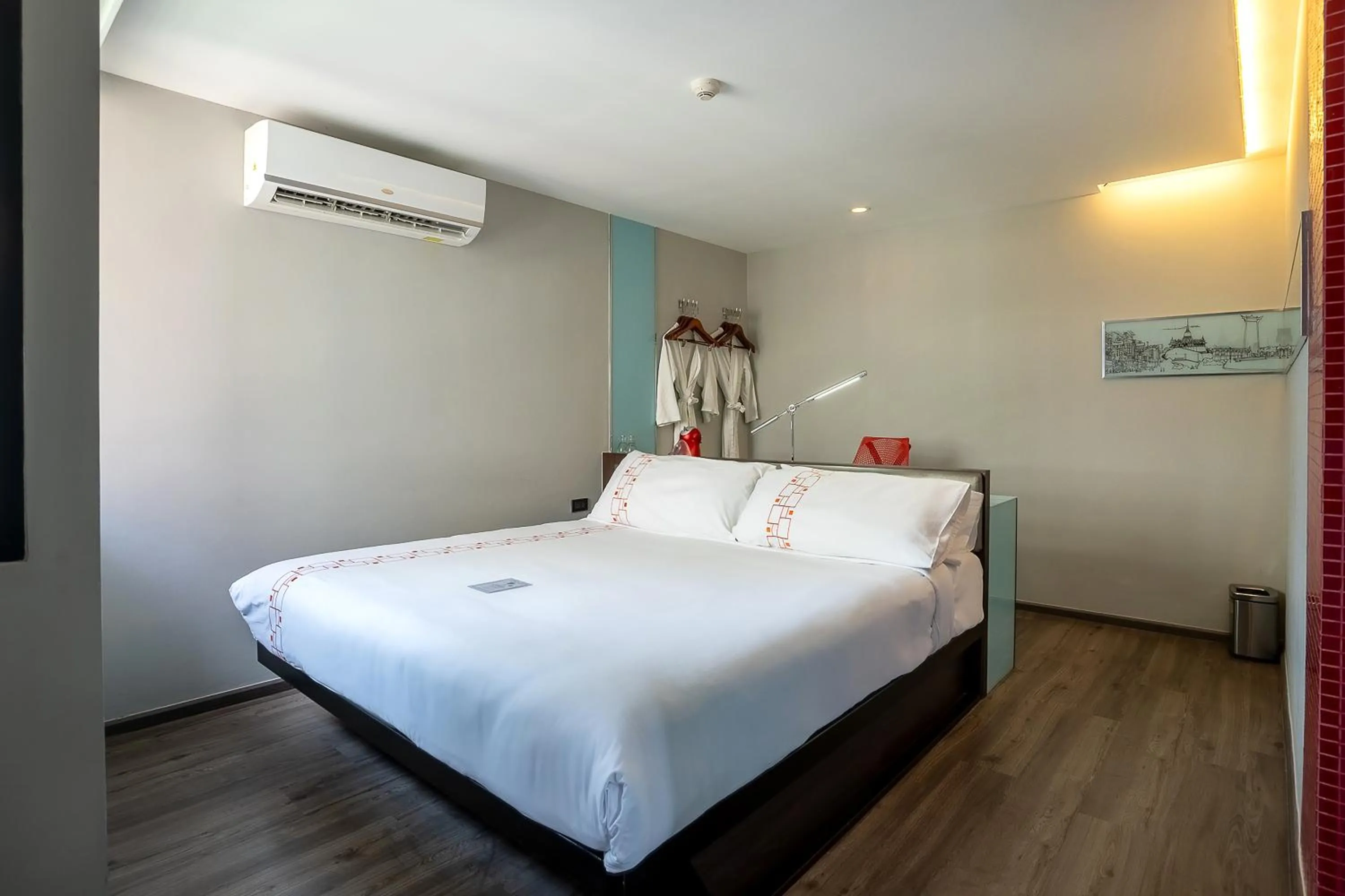 Photo of the whole room, Bed in Vib Best Western Sanam Pao