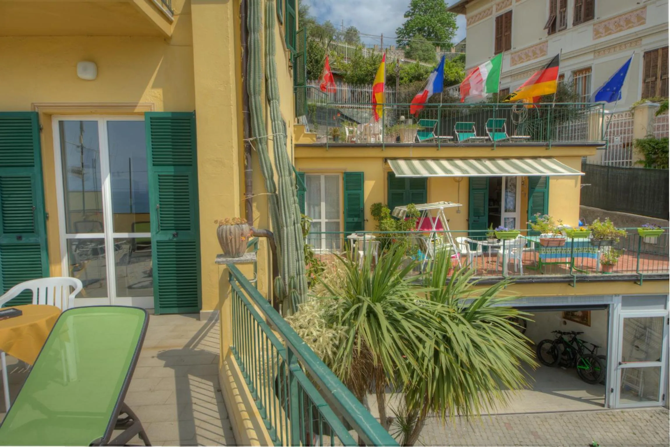 Property building in Hotel Deutsche Familien