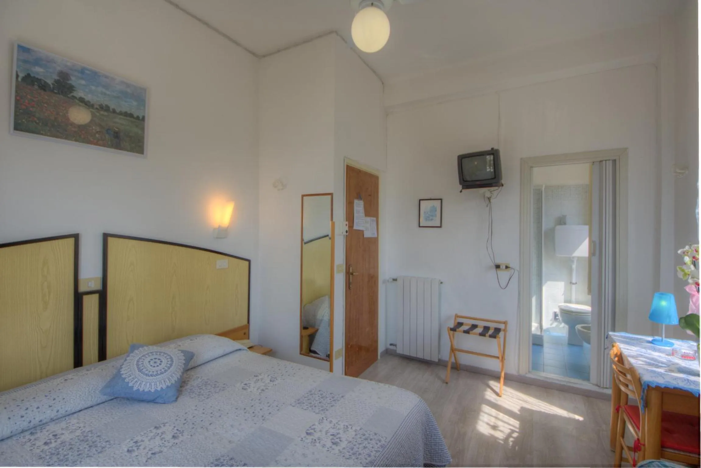 Decorative detail, Bed in Hotel Deutsche Familien