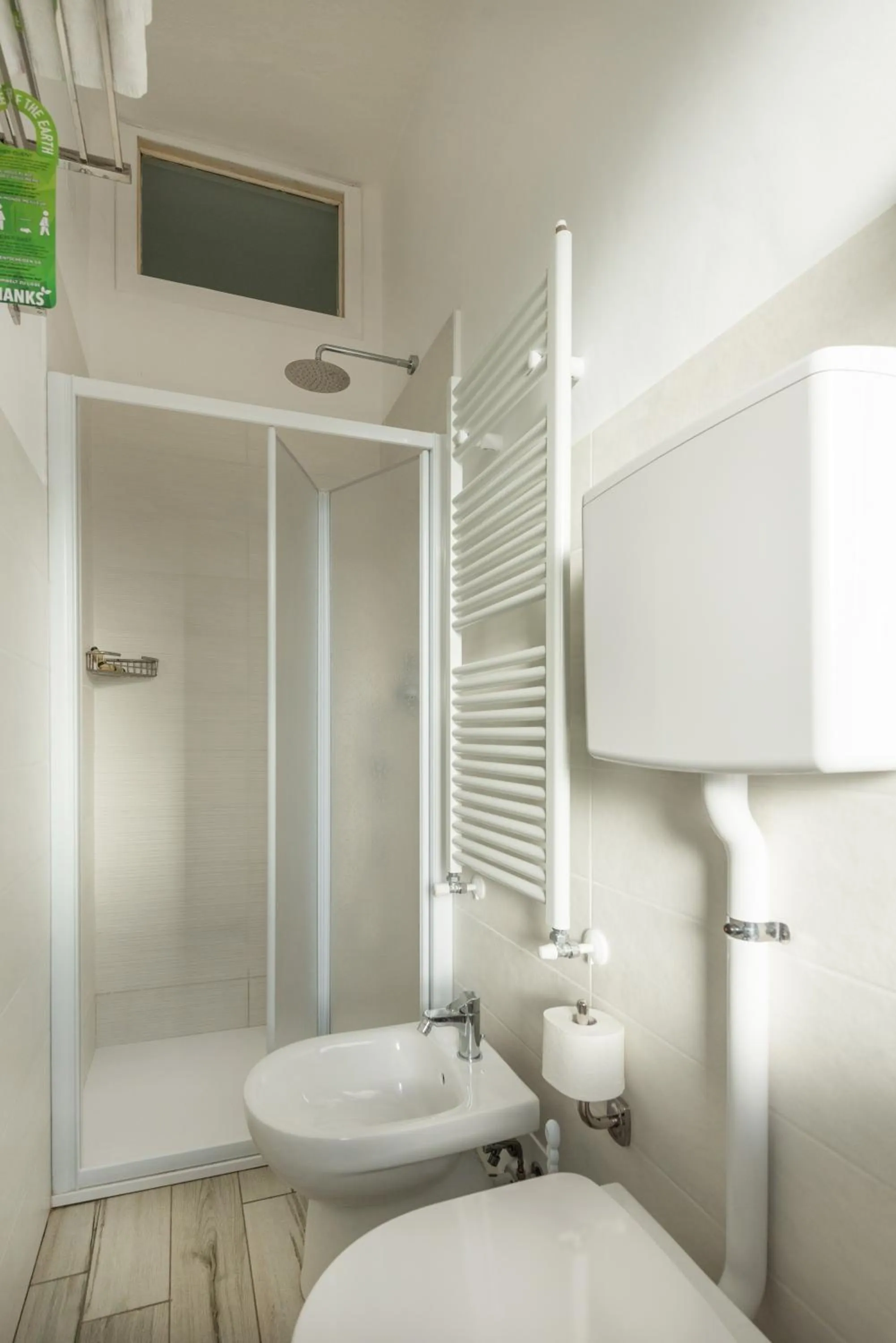 Shower in Hotel Deutsche Familien