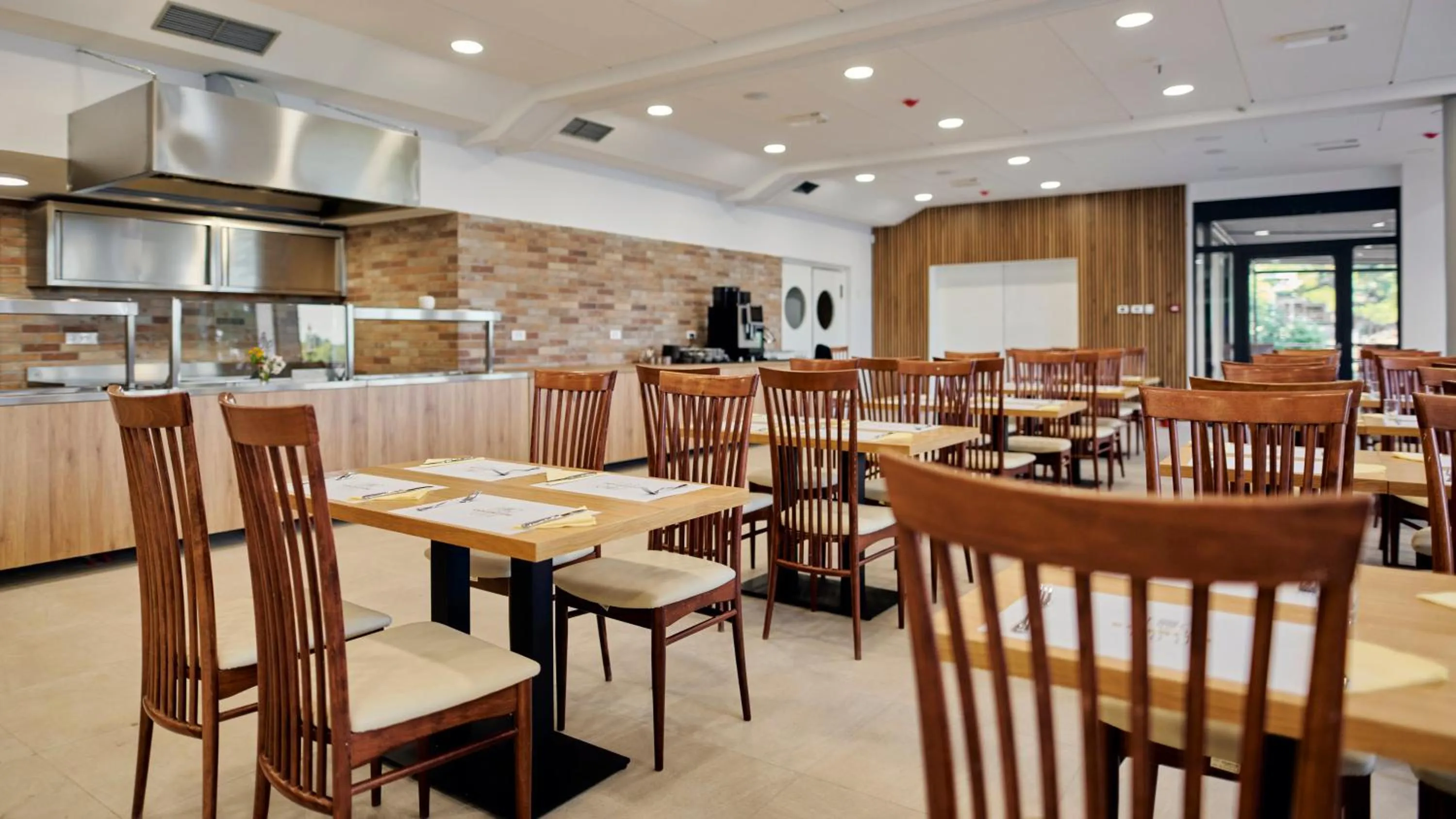 Restaurant/places to eat in Colentum Resort Murter