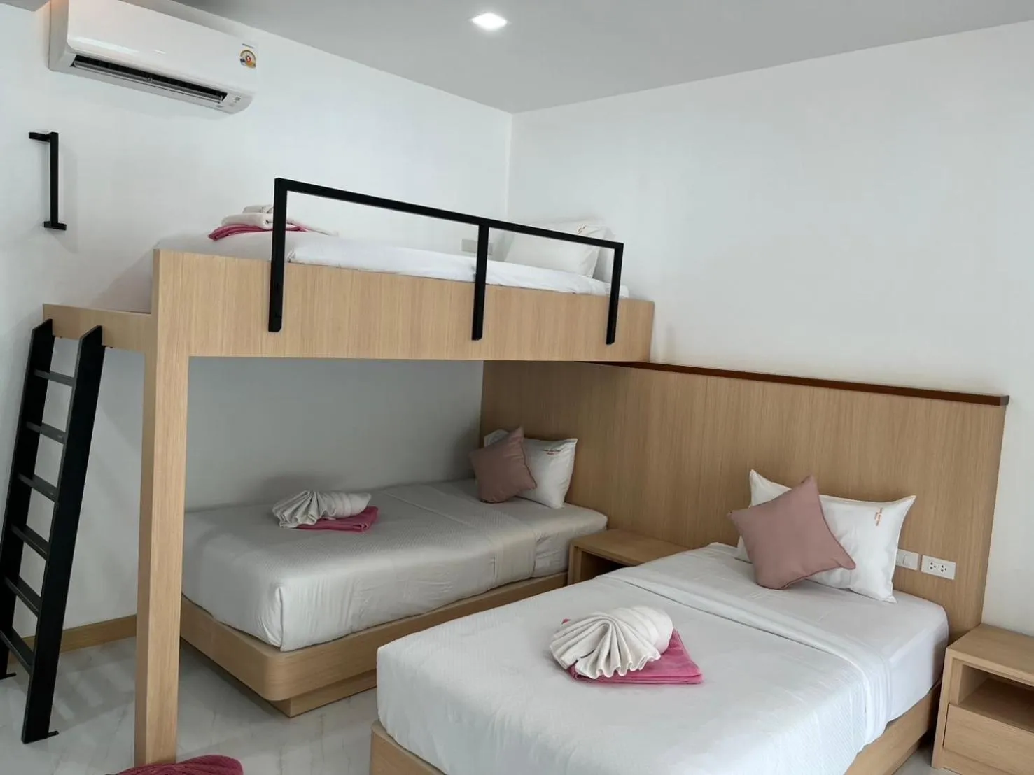 Bed in Pinky Bungalow Resort & Villa - SHA Extra Plus