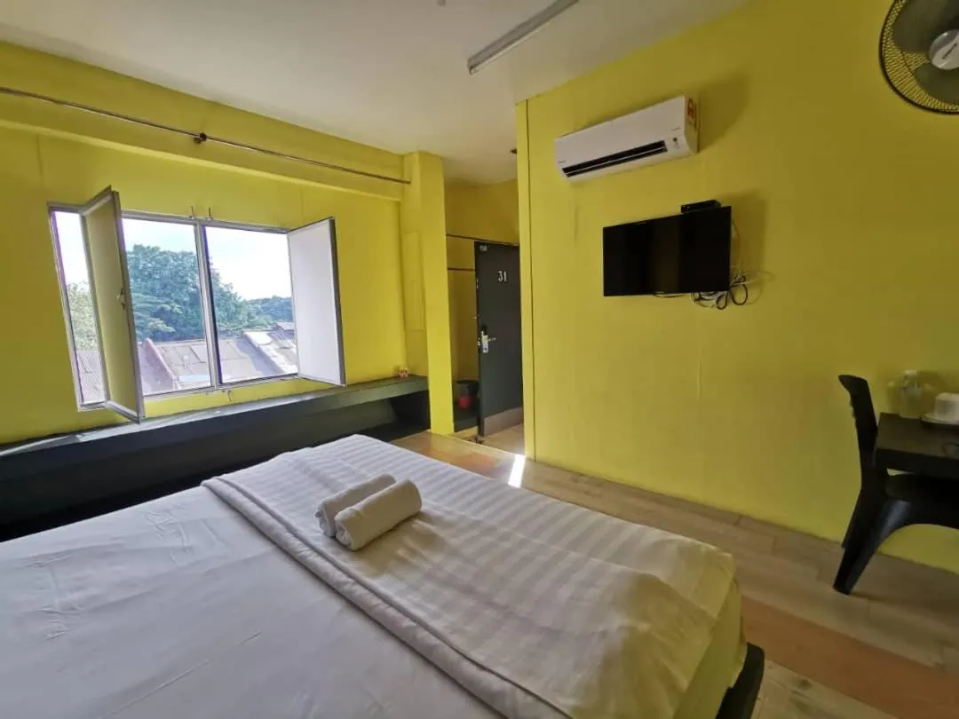 Bed in Abby by the river