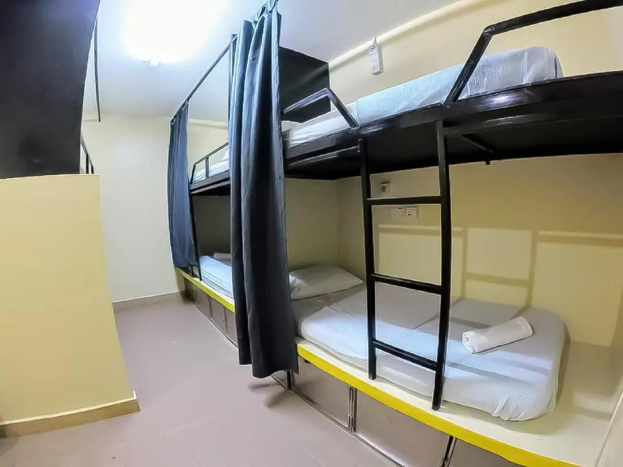 bunk bed, Bed in Abby by the river