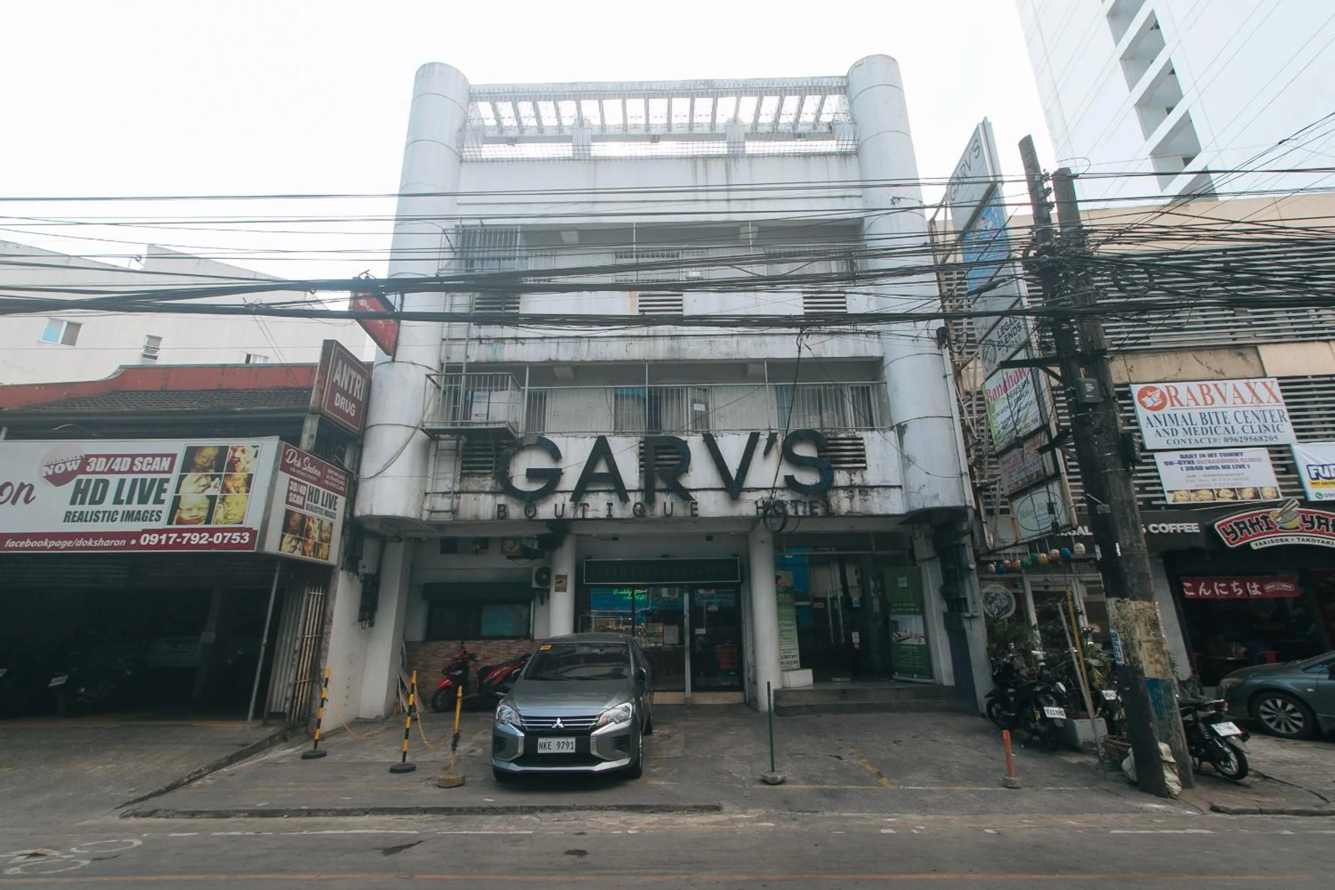 Neighbourhood in RedDoorz Plus at Boni Avenue Mandaluyong